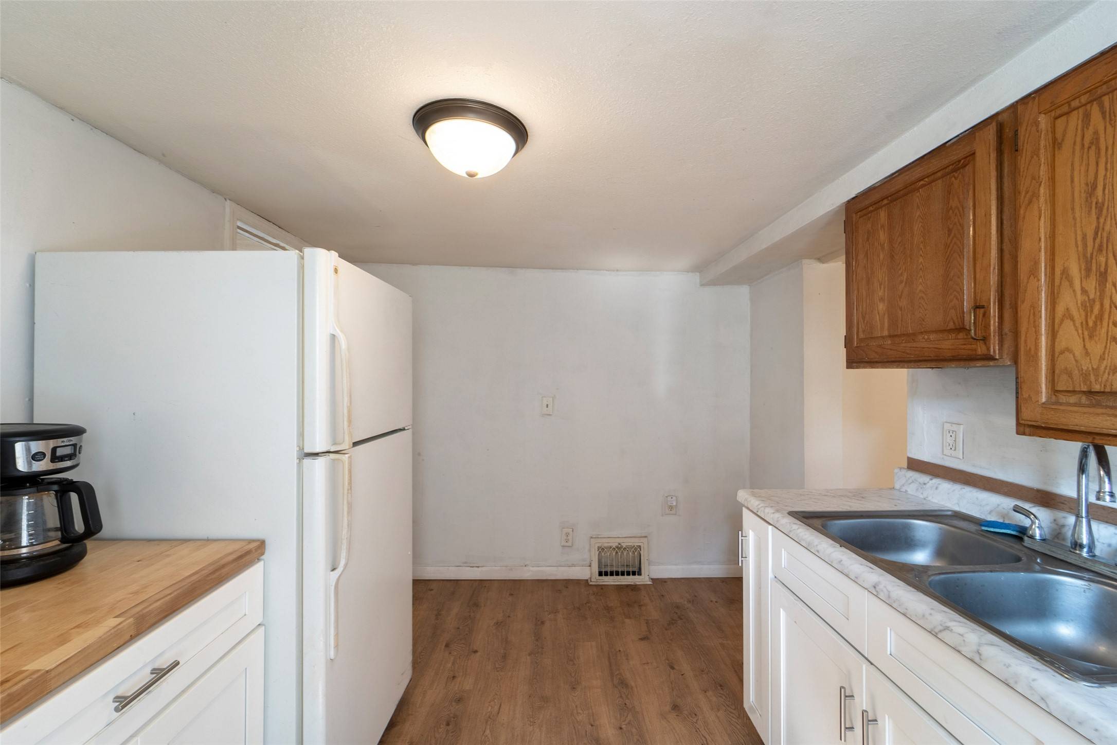Des Moines, IA 50317,2523 Des Moines Street