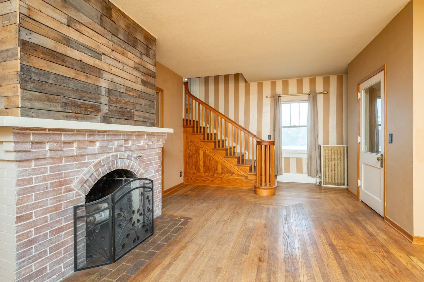 Osceola, IA 50213,116 W Grant Street