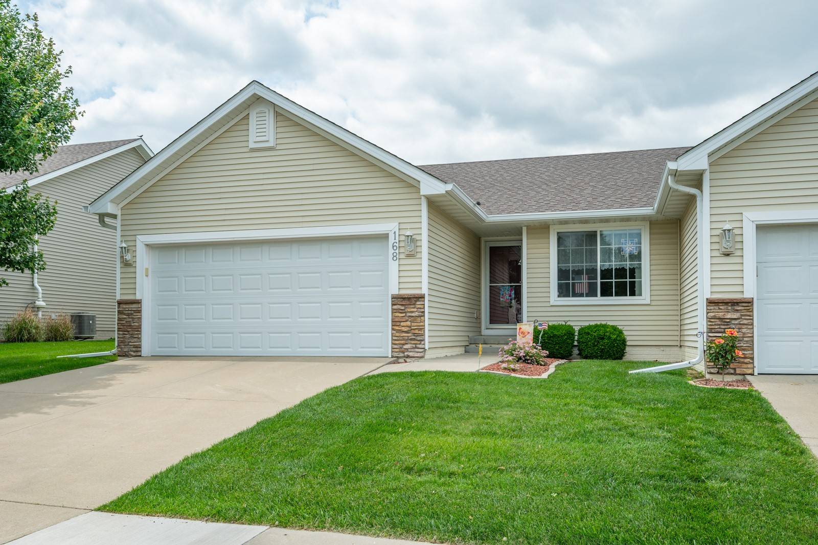 Pleasant Hill, IA 50327,168 SE Sweetgrass Lane