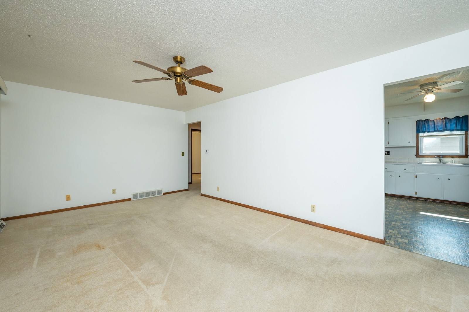 Des Moines, IA 50313,3921 13th Street