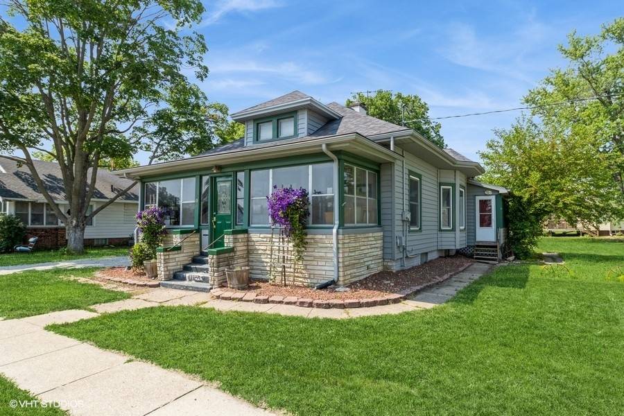 Adel, IA 50003,906 Grove Street