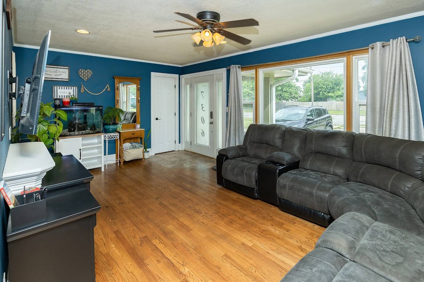 Urbandale, IA 50322,7306 Douglas Avenue
