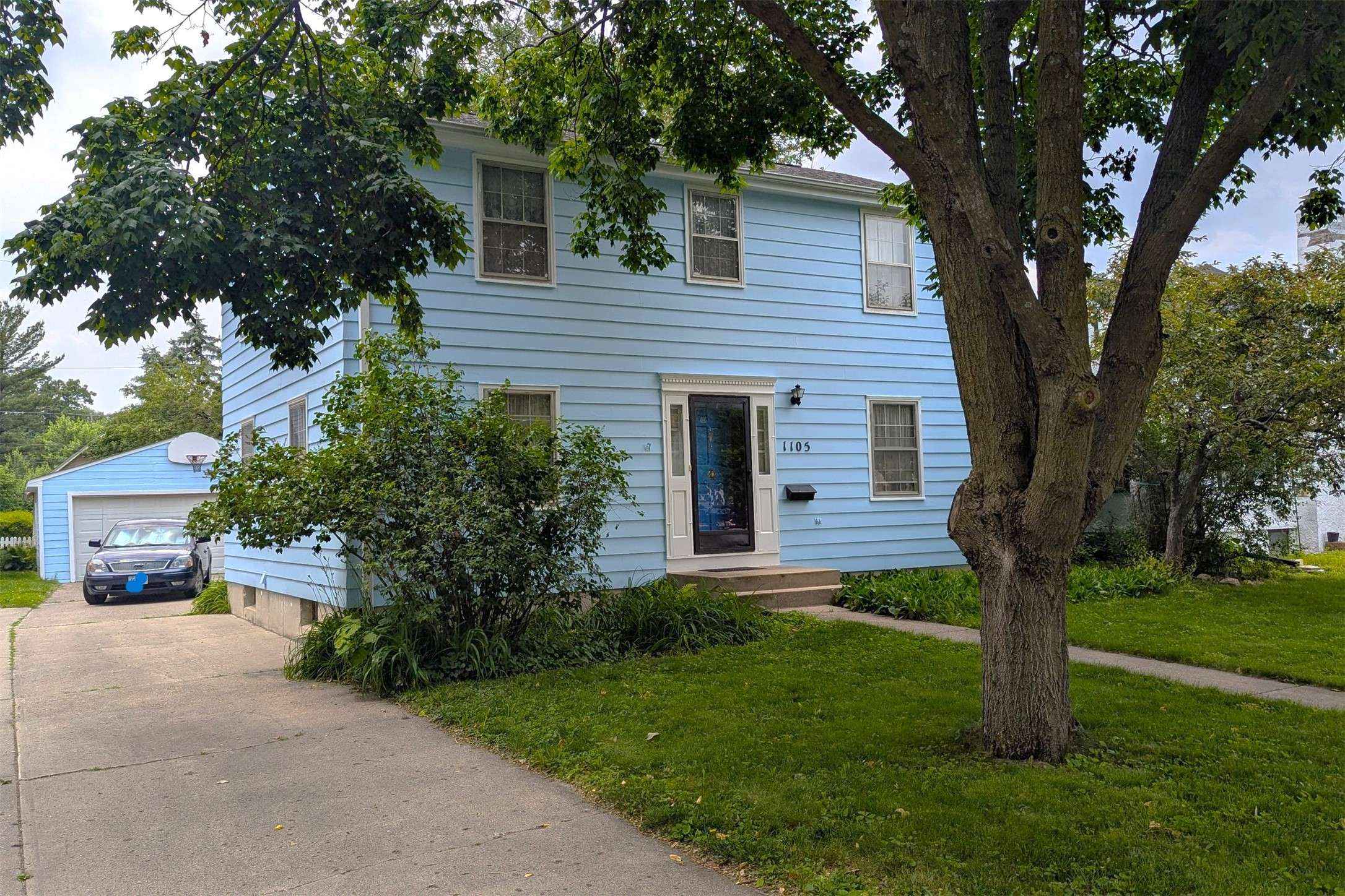 Ames, IA 50010,1105 Curtiss Avenue
