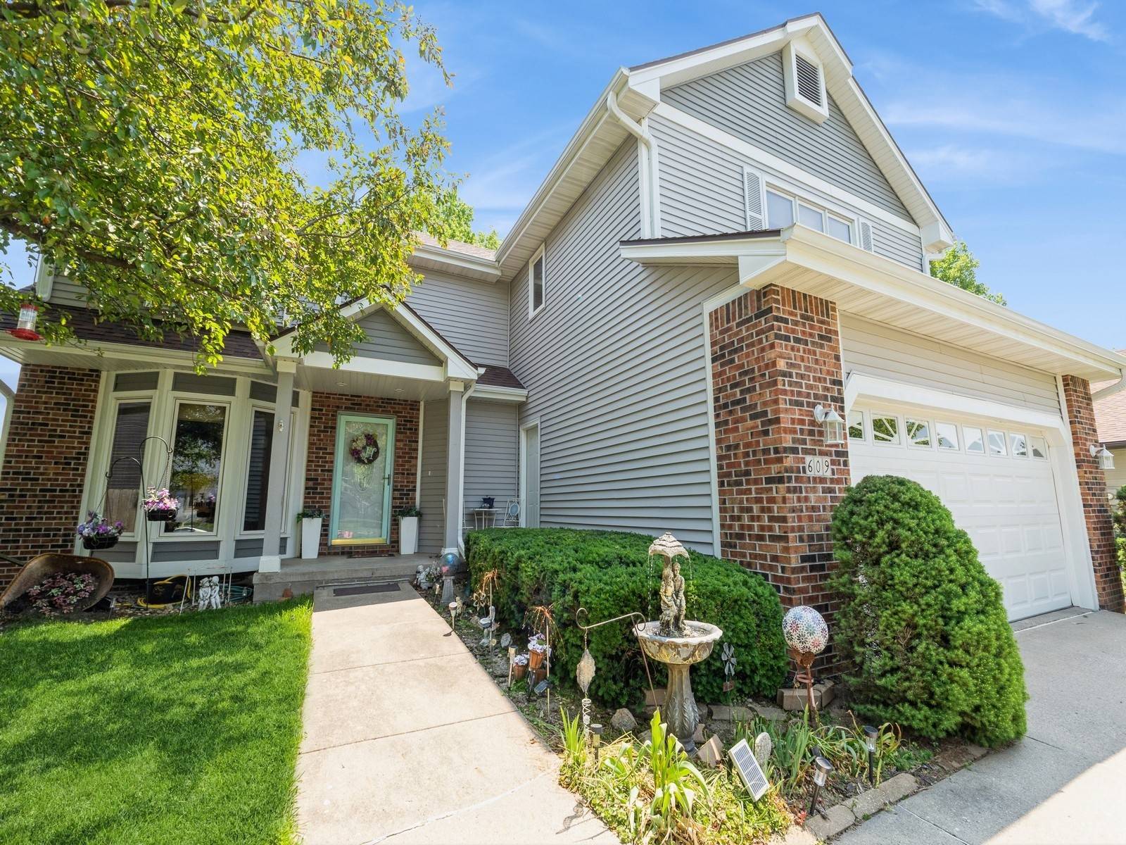 Altoona, IA 50009,609 4th Avenue NW