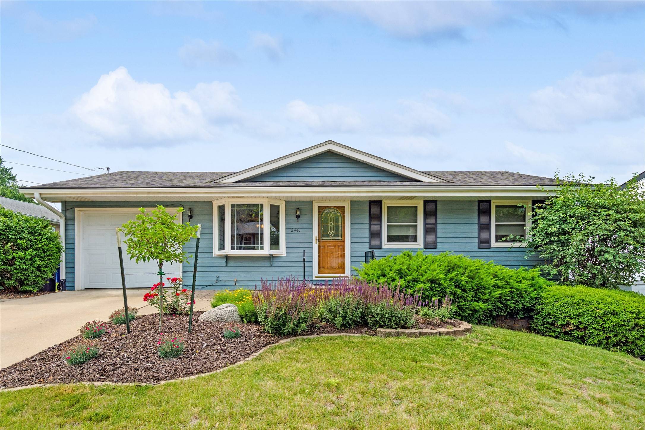 Des Moines, IA 50317,2441 Hull Avenue