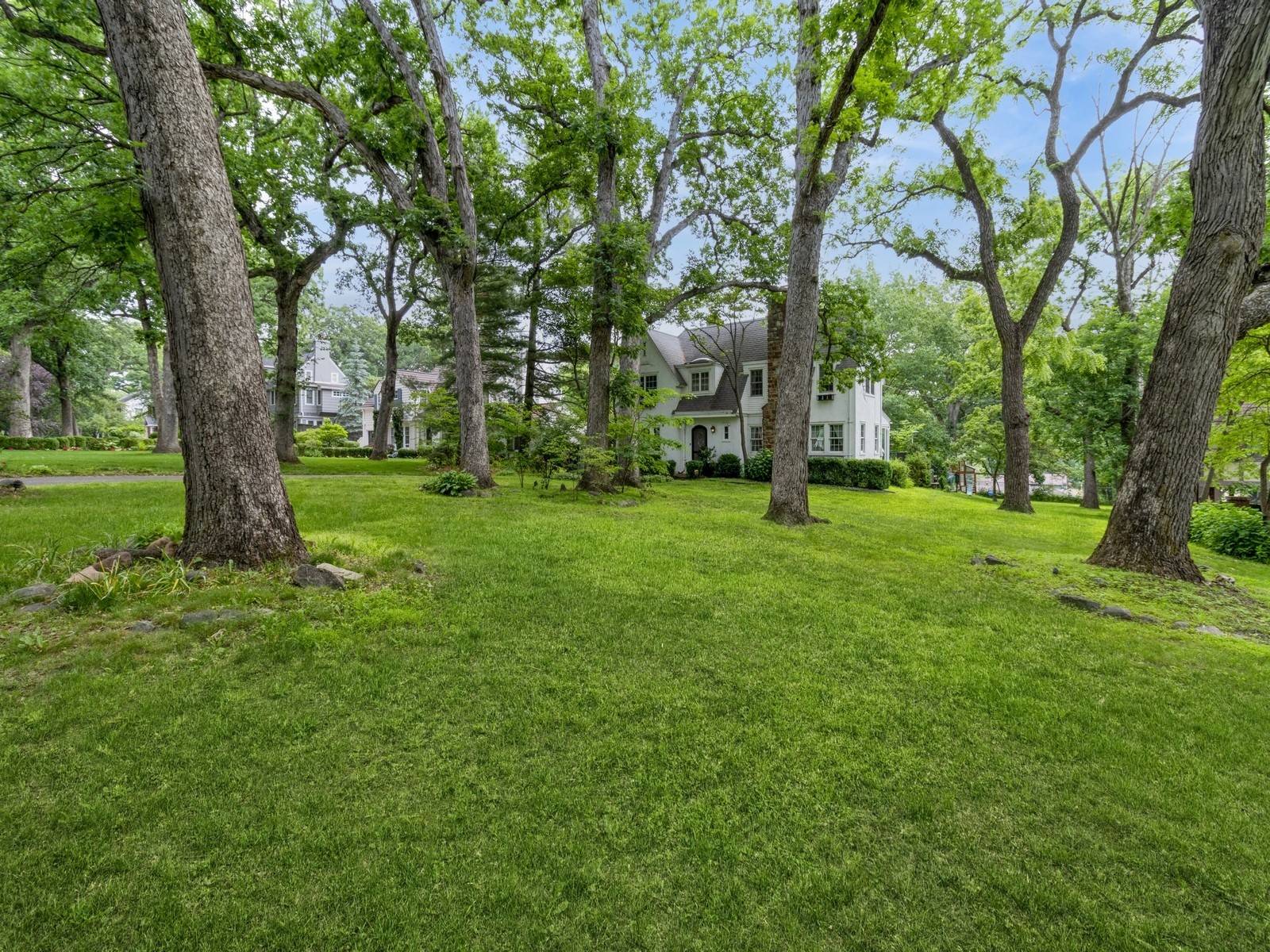 Des Moines, IA 50312,215 Foster Drive