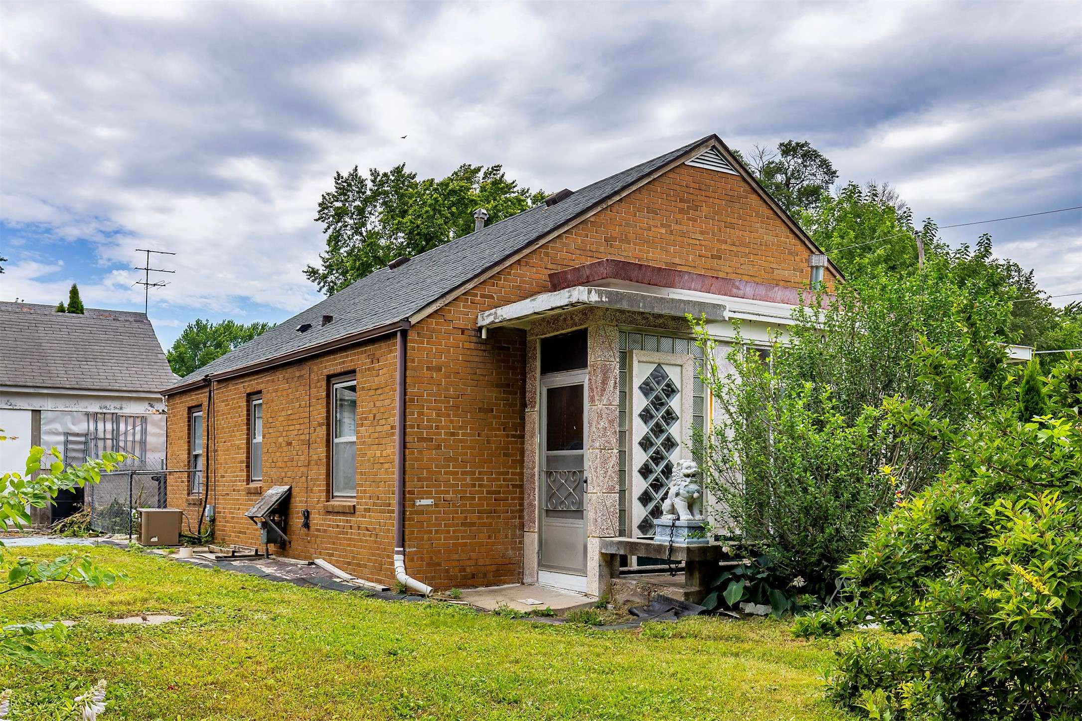 Des Moines, IA 50313,3120 Amherst Street