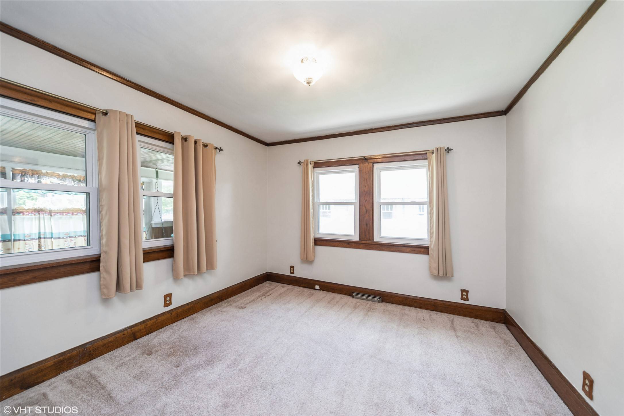 Des Moines, IA 50312,737 38th Street