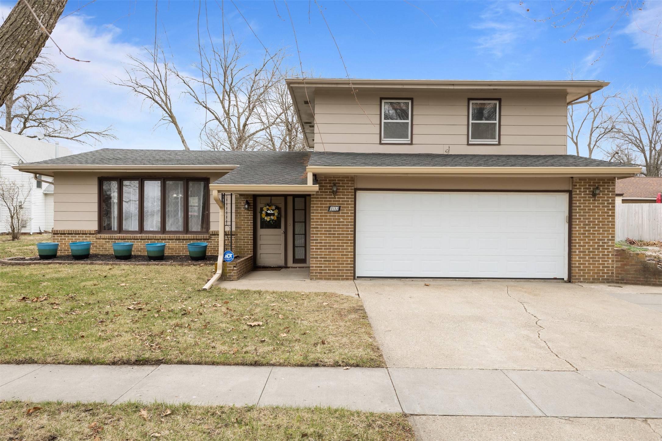 Dallas Center, IA 50063,102 Kellogg Avenue