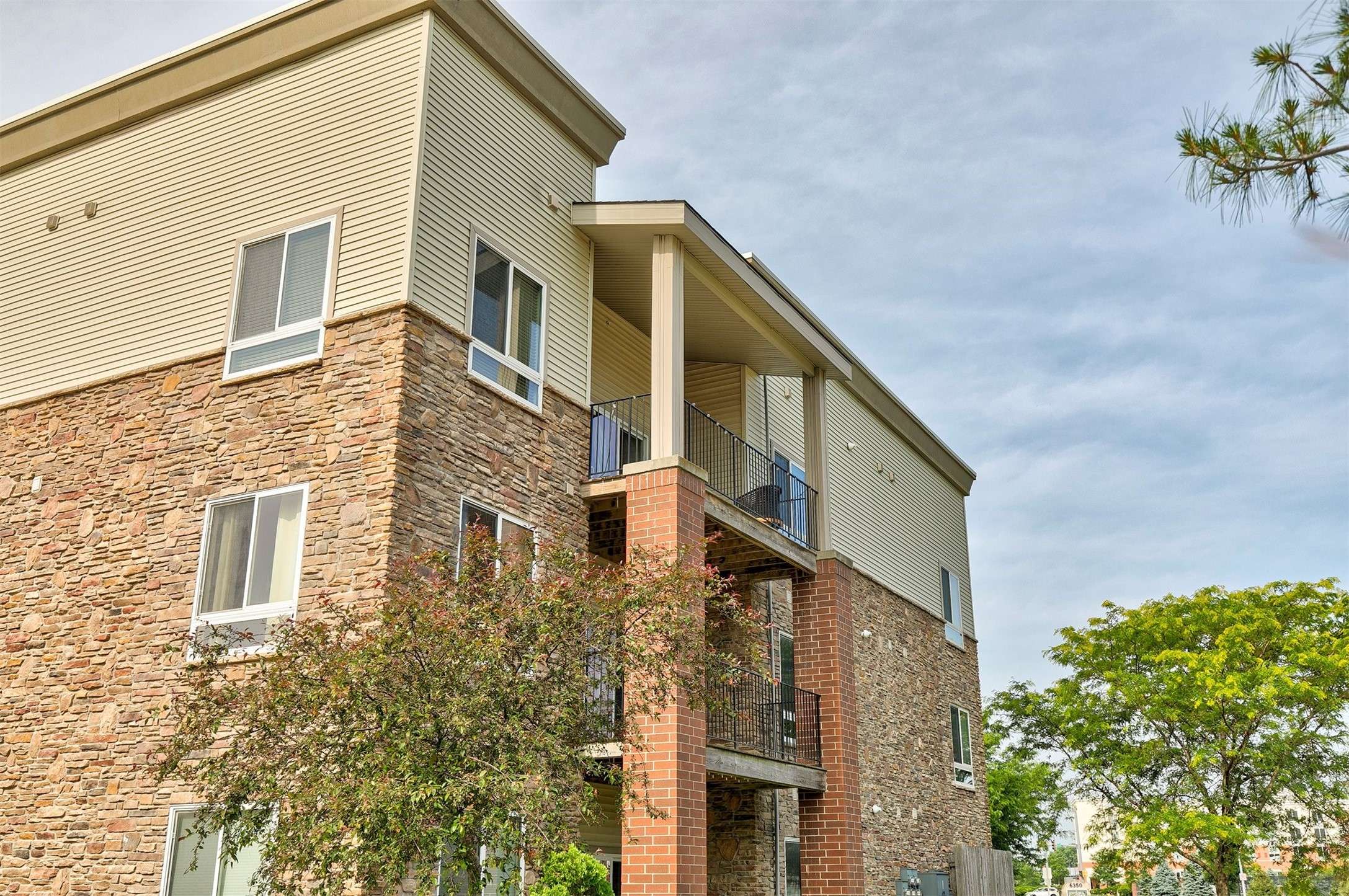 West Des Moines, IA 50266,6350 Coachlight Drive #1308