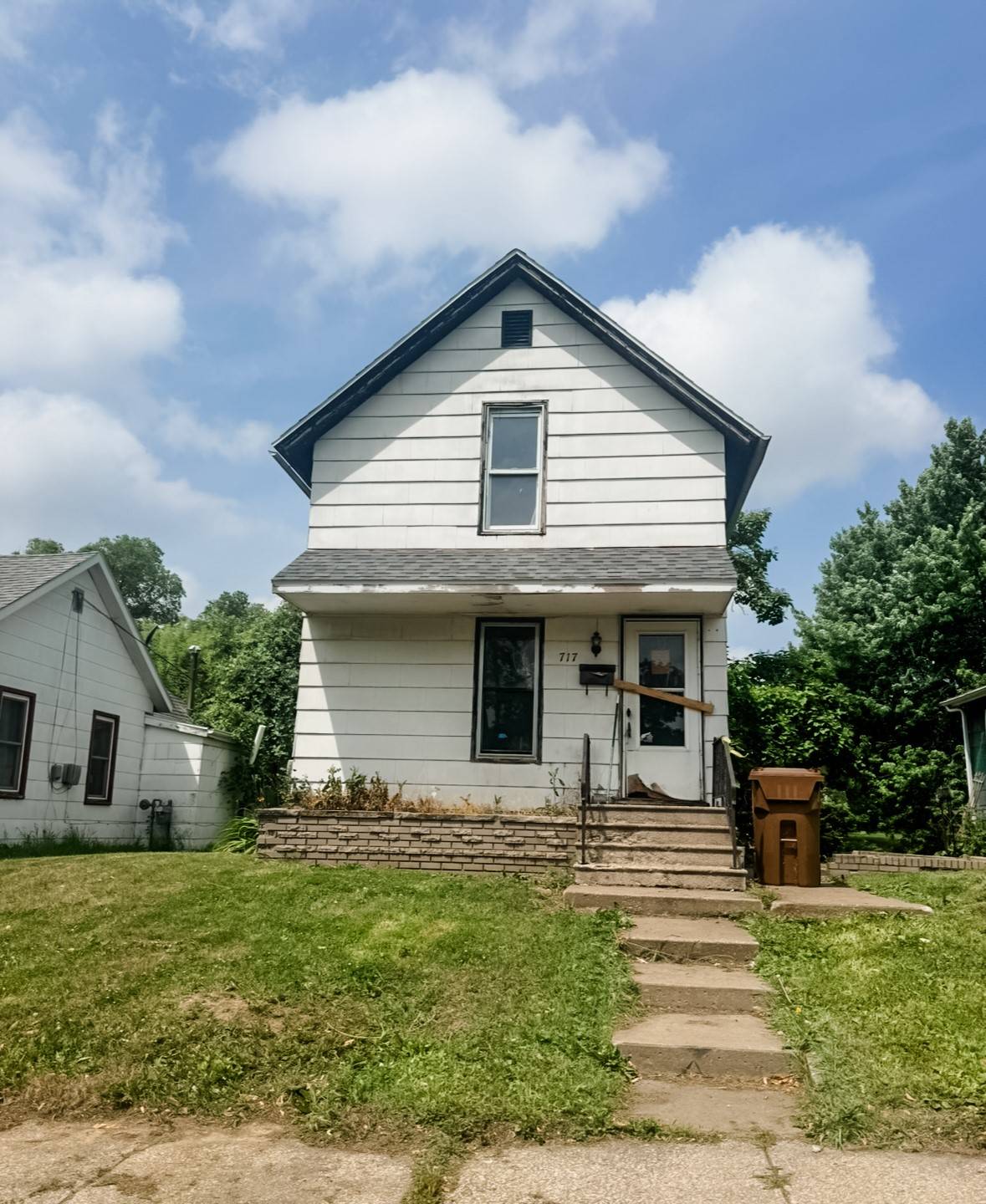 Grinnell, IA 50112,717 Pearl Street