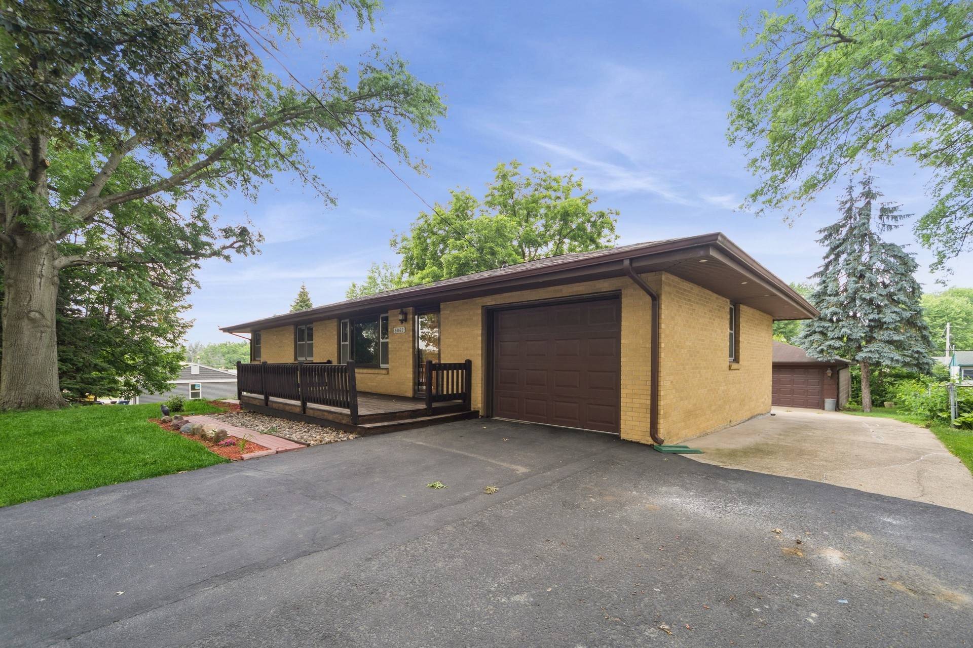 Des Moines, IA 50320,8062 Pilmer Drive