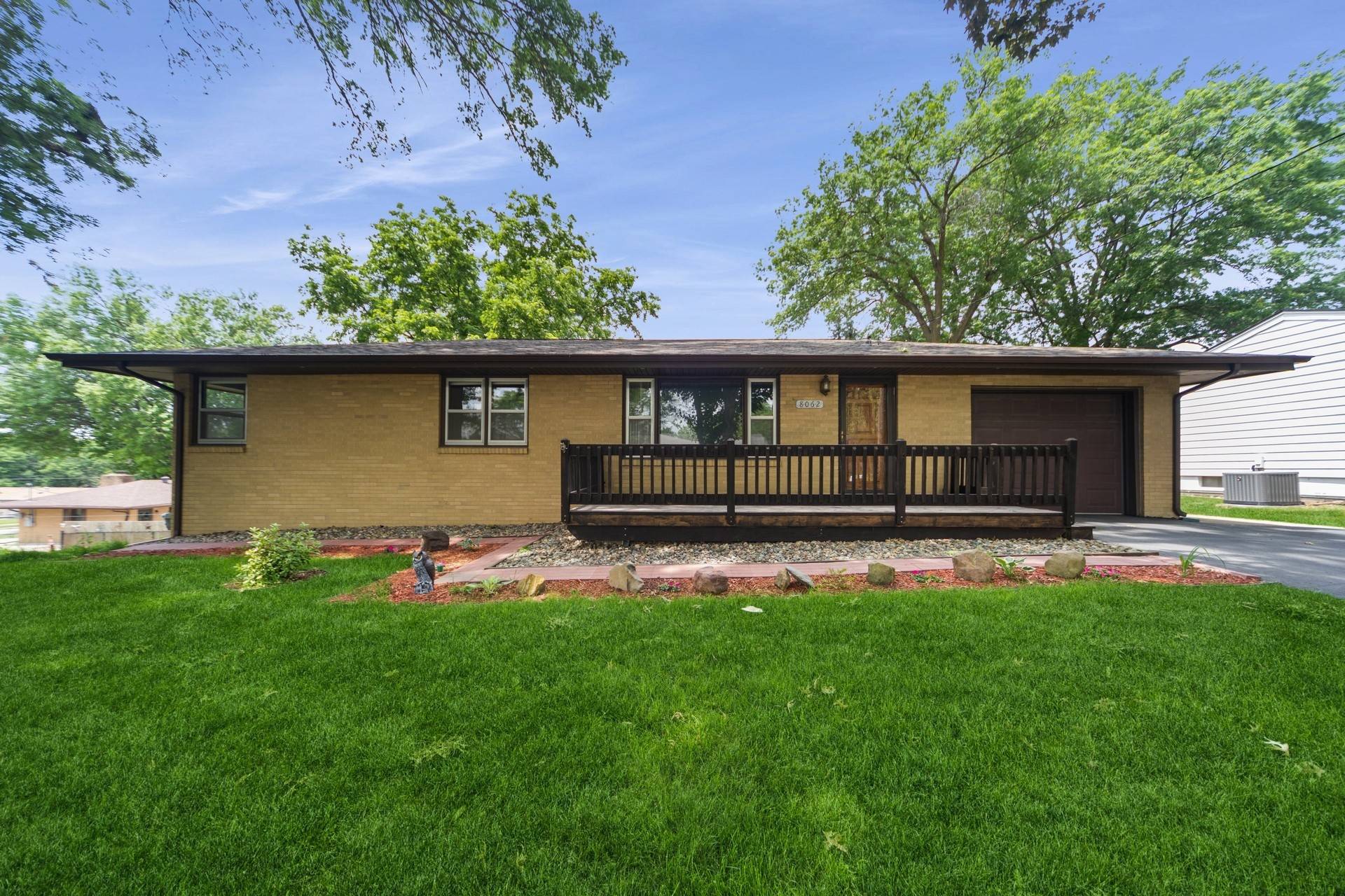 Des Moines, IA 50320,8062 Pilmer Drive