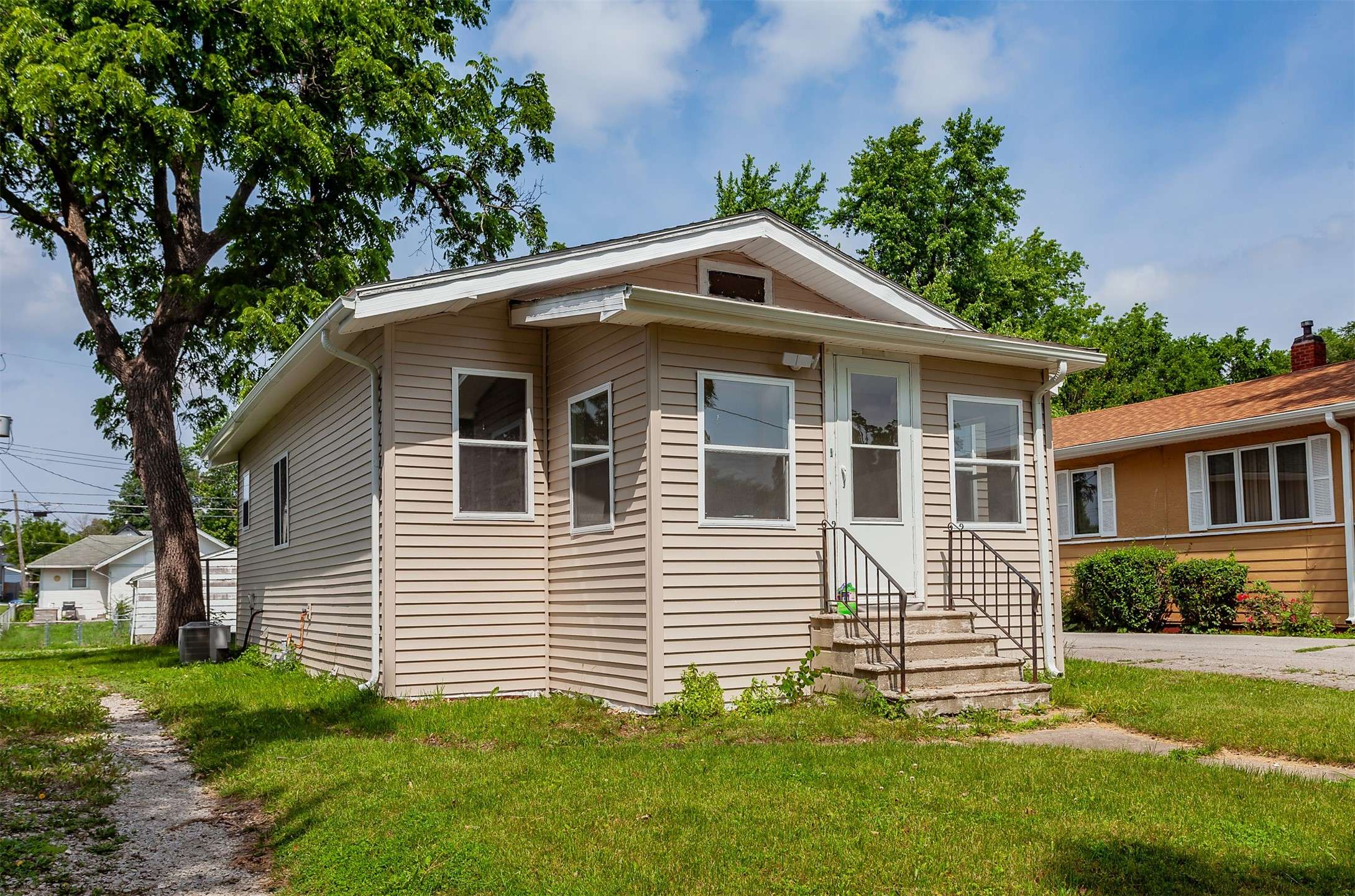 Des Moines, IA 50313,3308 Cambridge Street