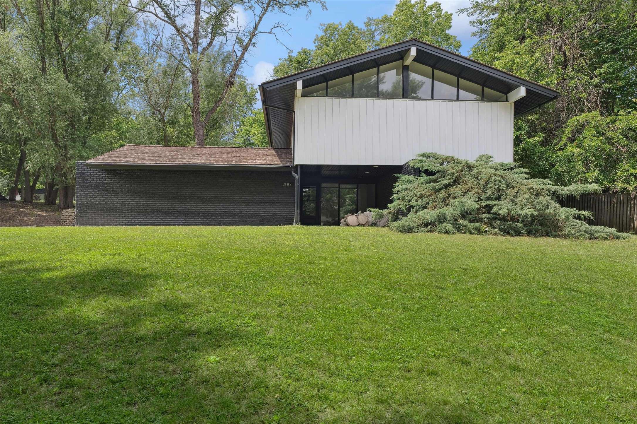 Windsor Heights, IA 50324,1808 80th Street
