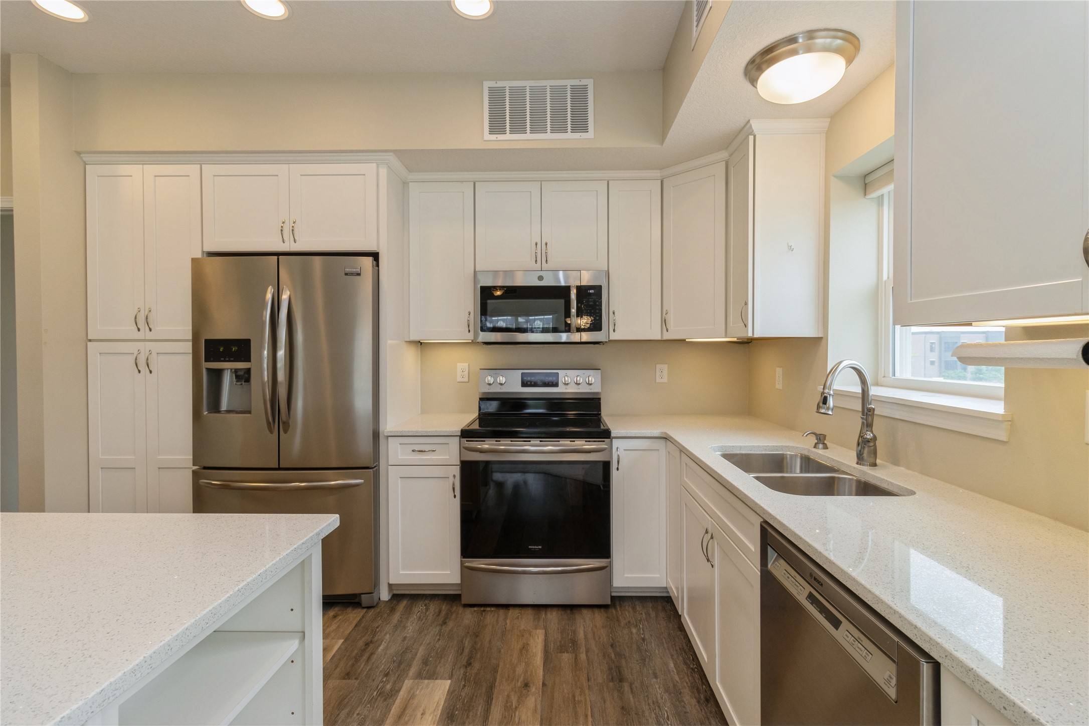 Ankeny, IA 50023,1250 SW Magazine Road #215