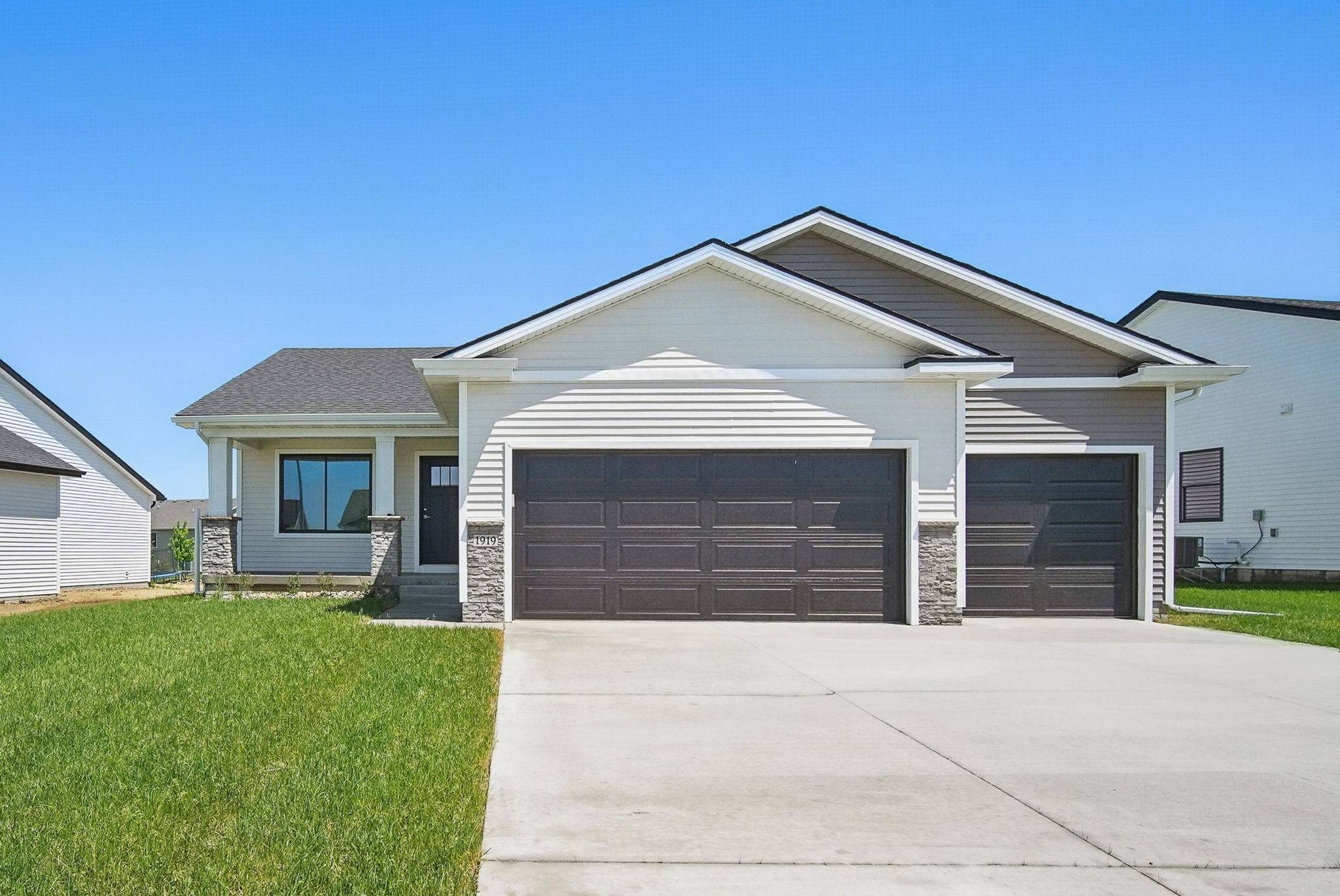 Altoona, IA 50009,1819 Tuscany Drive SE