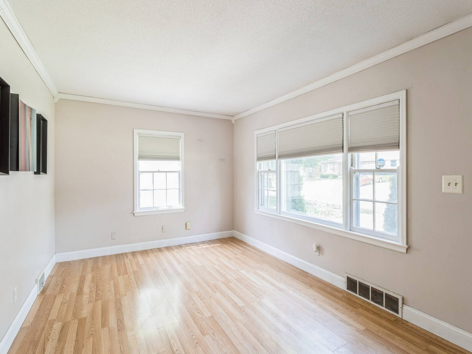 Des Moines, IA 50310,1919 52nd Street