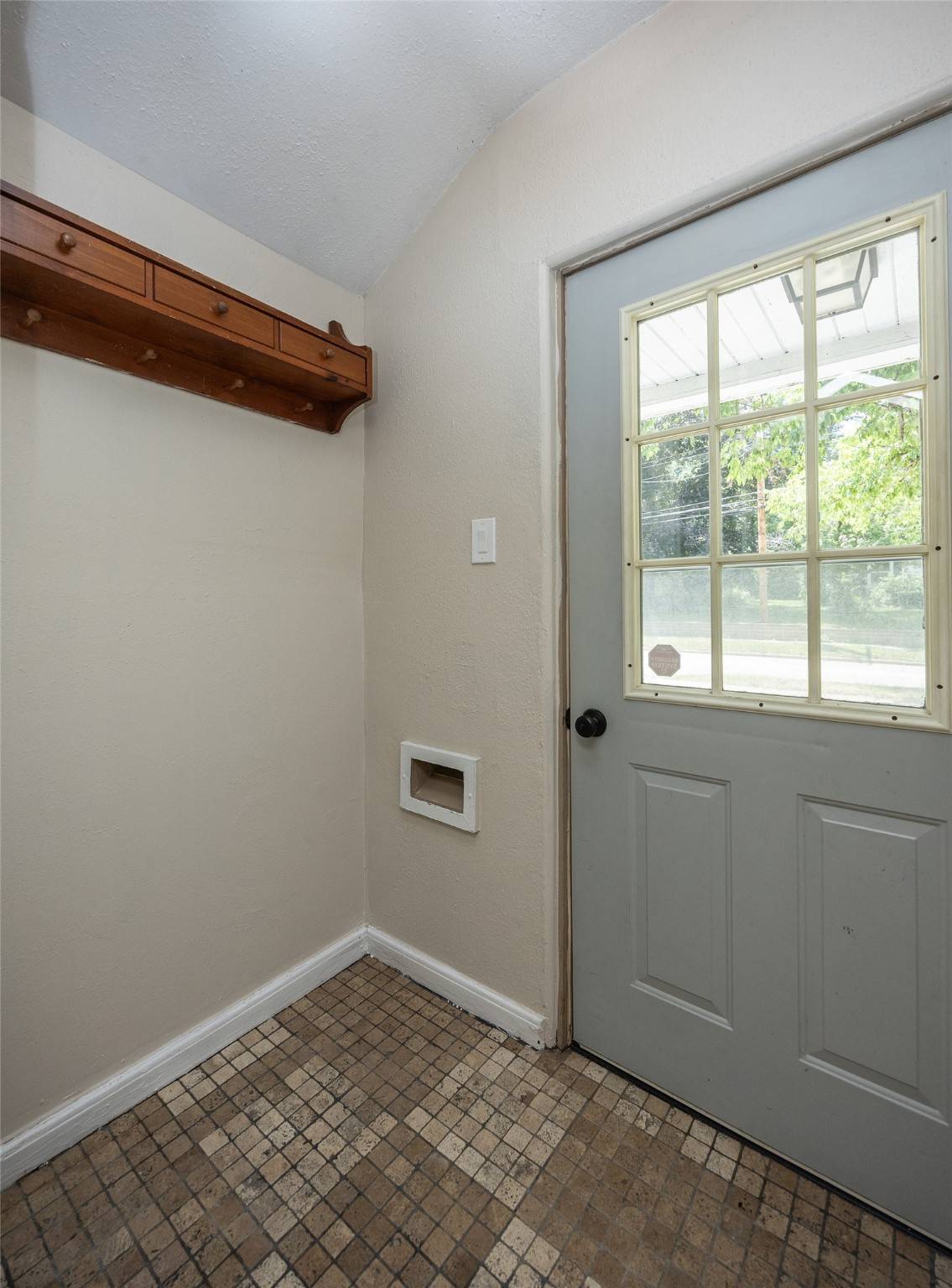 Des Moines, IA 50311,1443 63rd Street