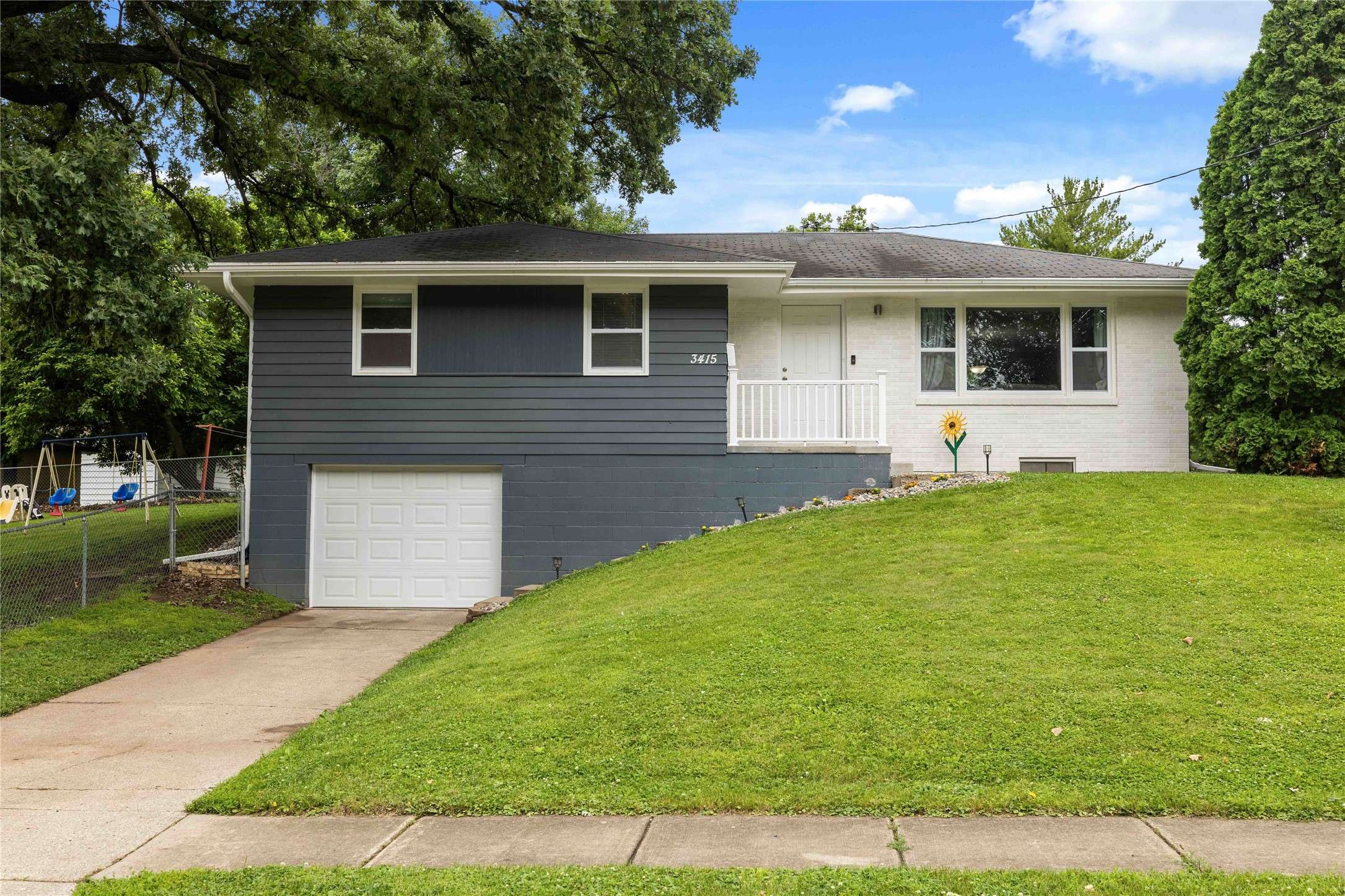 Des Moines, IA 50317,3415 Eastwood Drive
