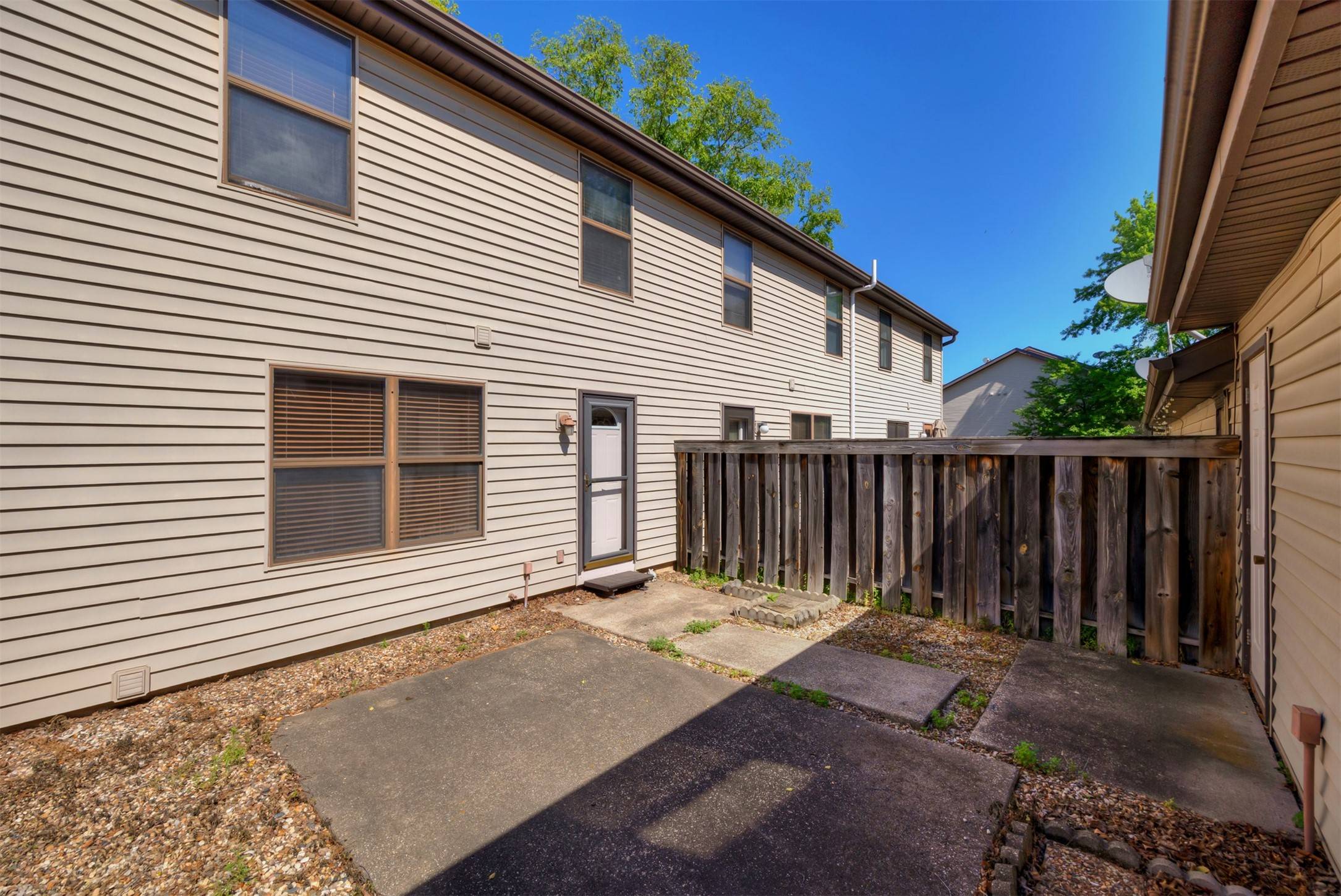 Urbandale, IA 50322,8628 Alpine Drive #C