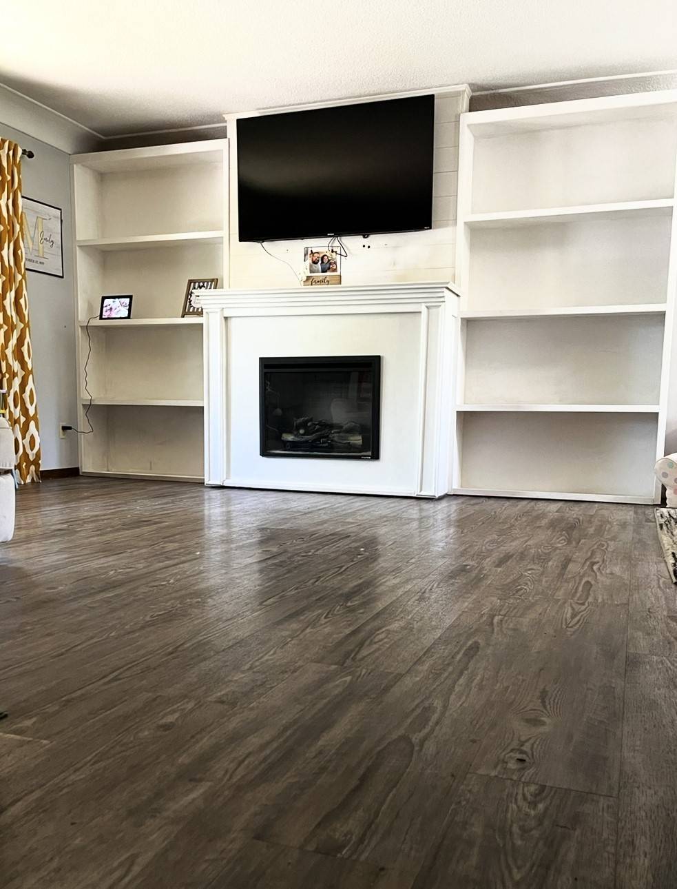 Des Moines, IA 50317,815 Knob Hill Drive