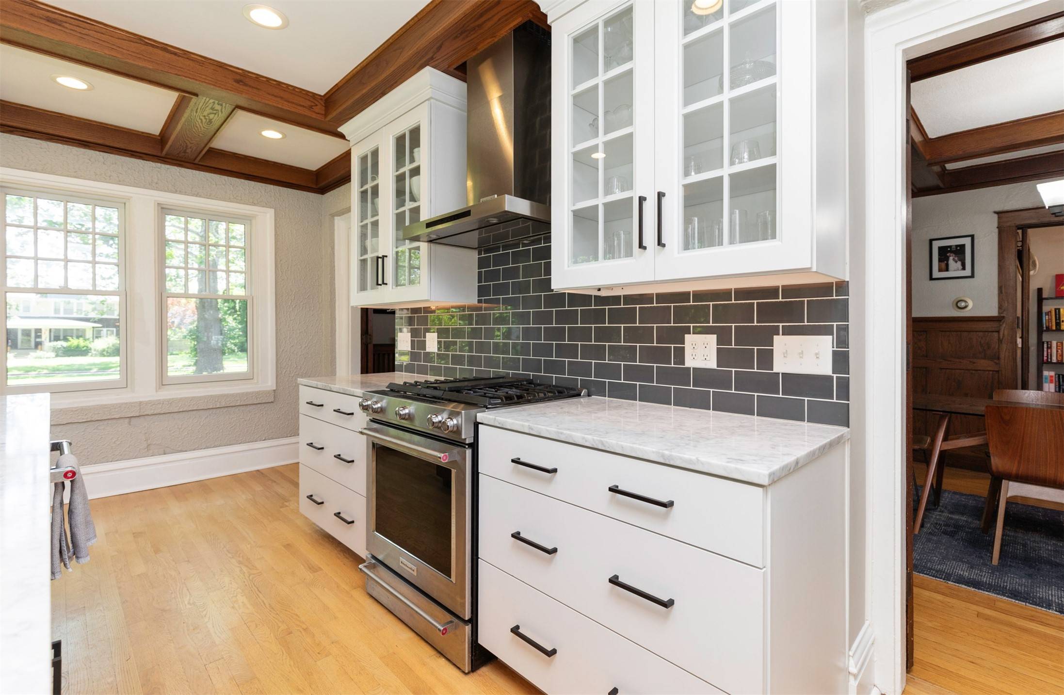 Des Moines, IA 50312,642 Polk Boulevard