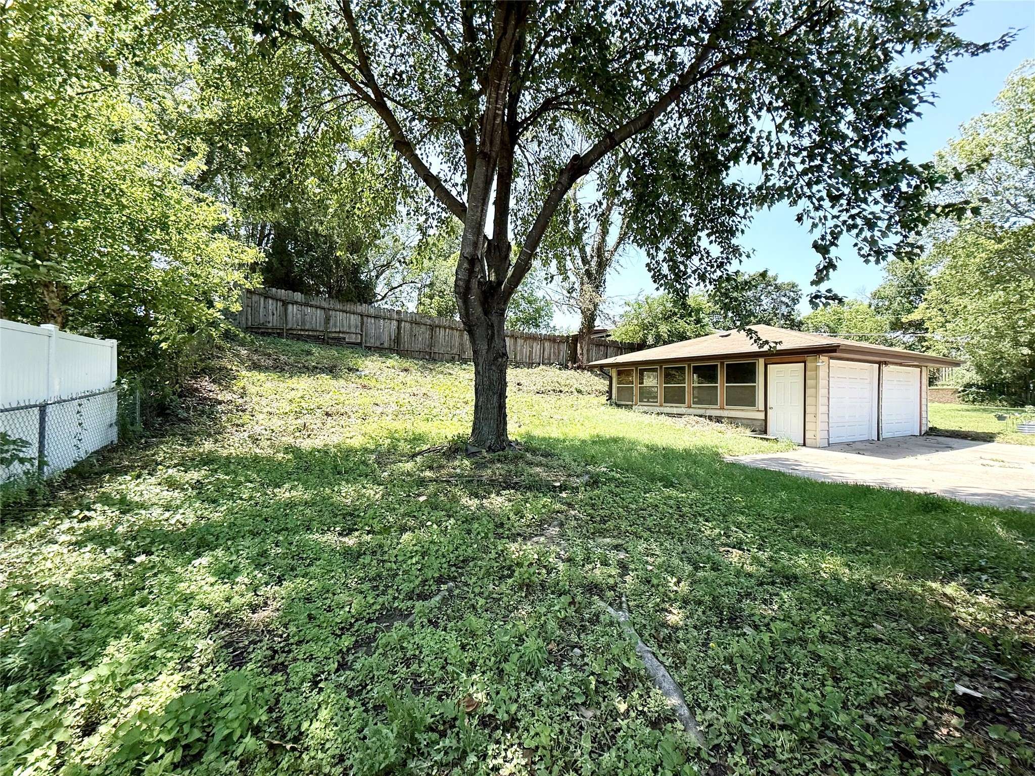 Des Moines, IA 50317,3355 Kinsey Avenue