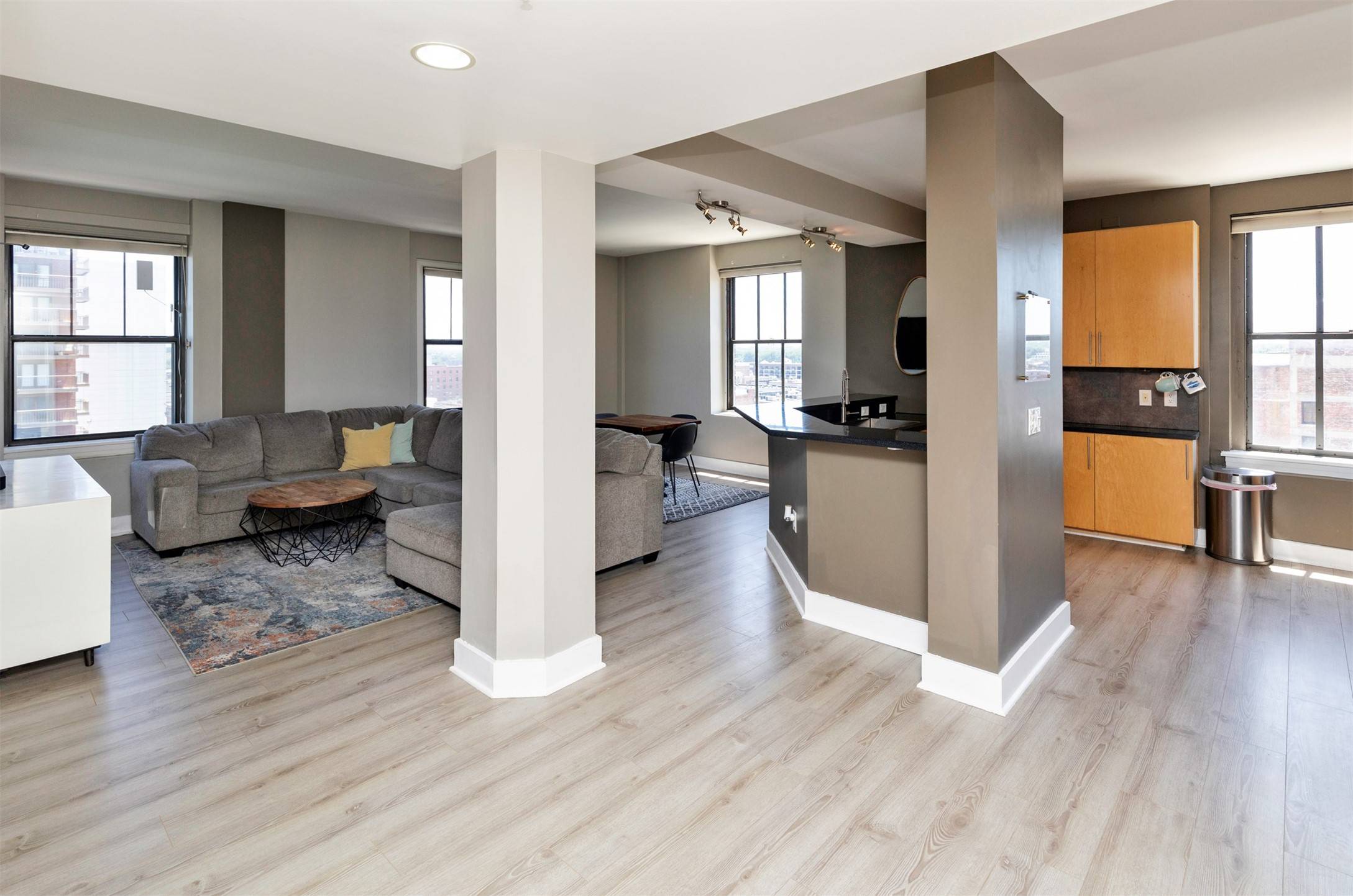 Des Moines, IA 50309,400 Walnut Street #901