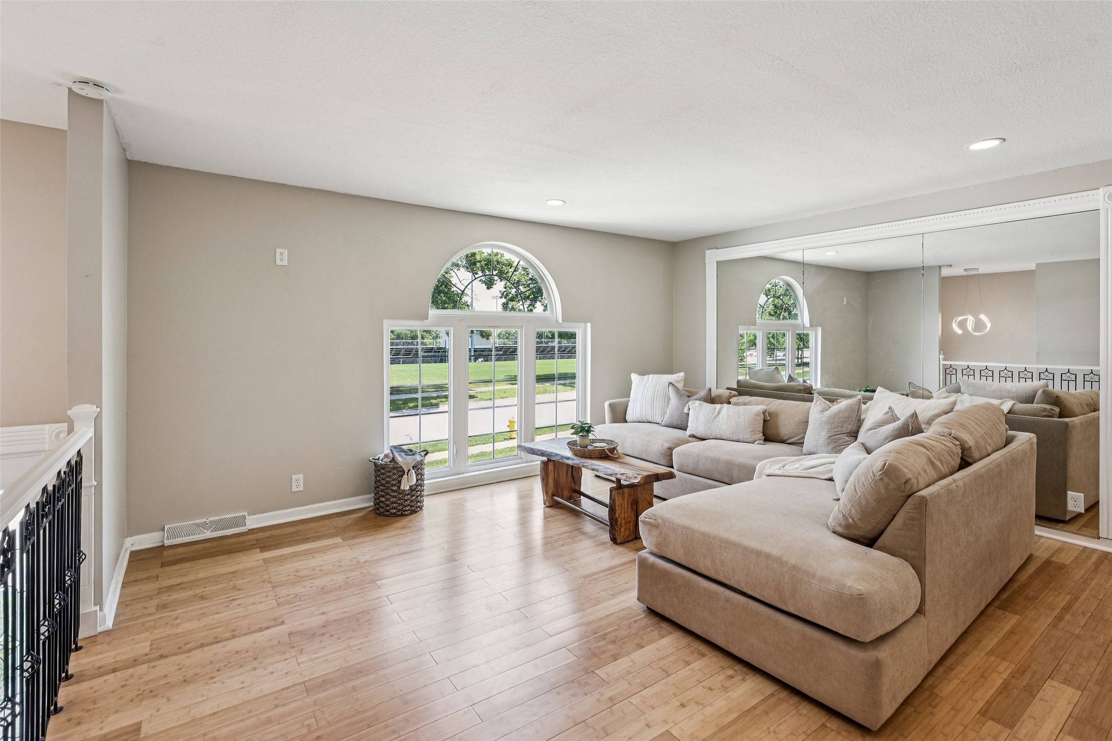 West Des Moines, IA 50266,1040 39th Street