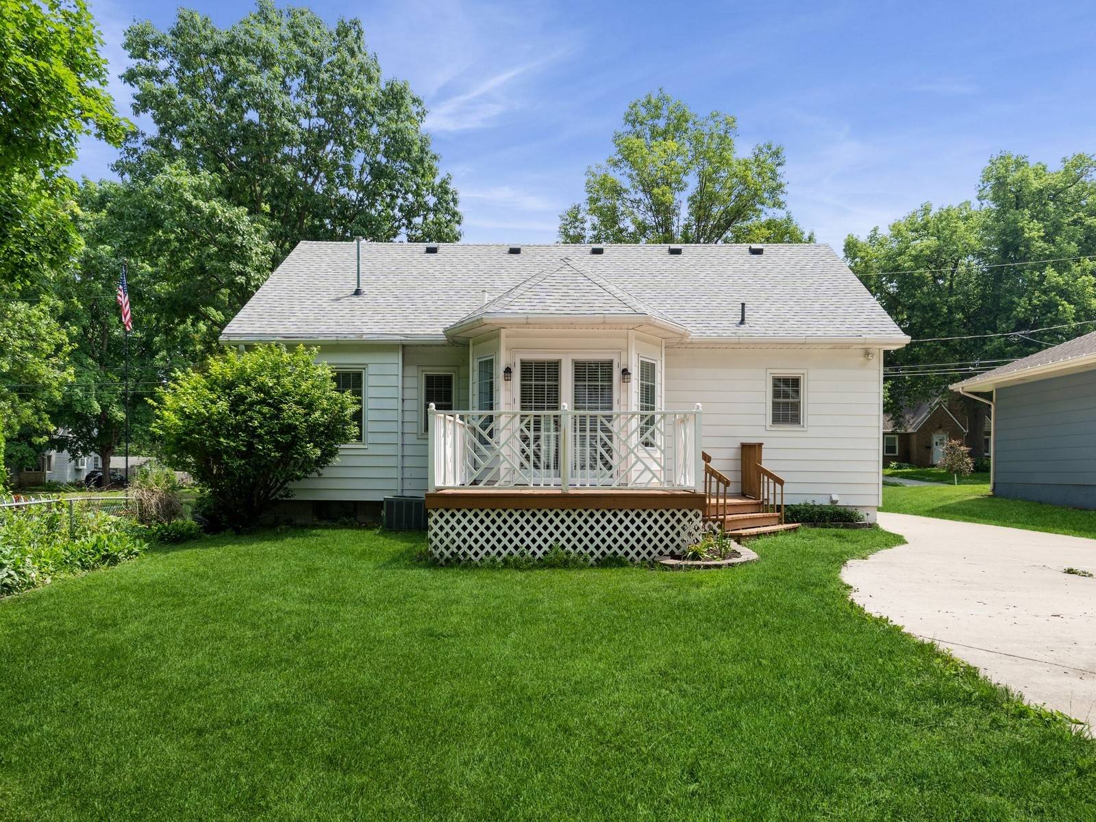 Des Moines, IA 50313,3918 11th Street