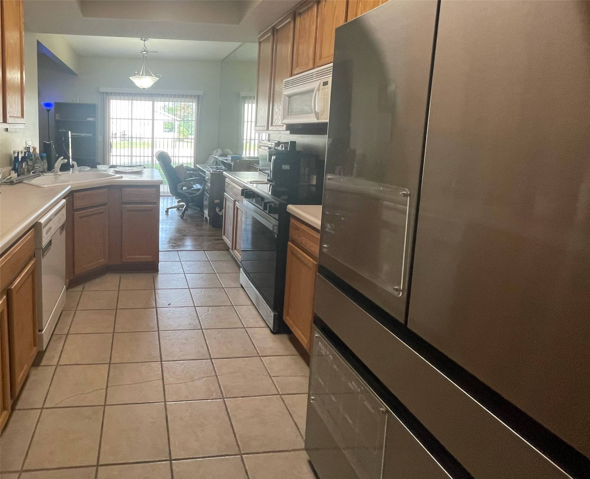 Des Moines, IA 50320,2101 Meadow Court #304