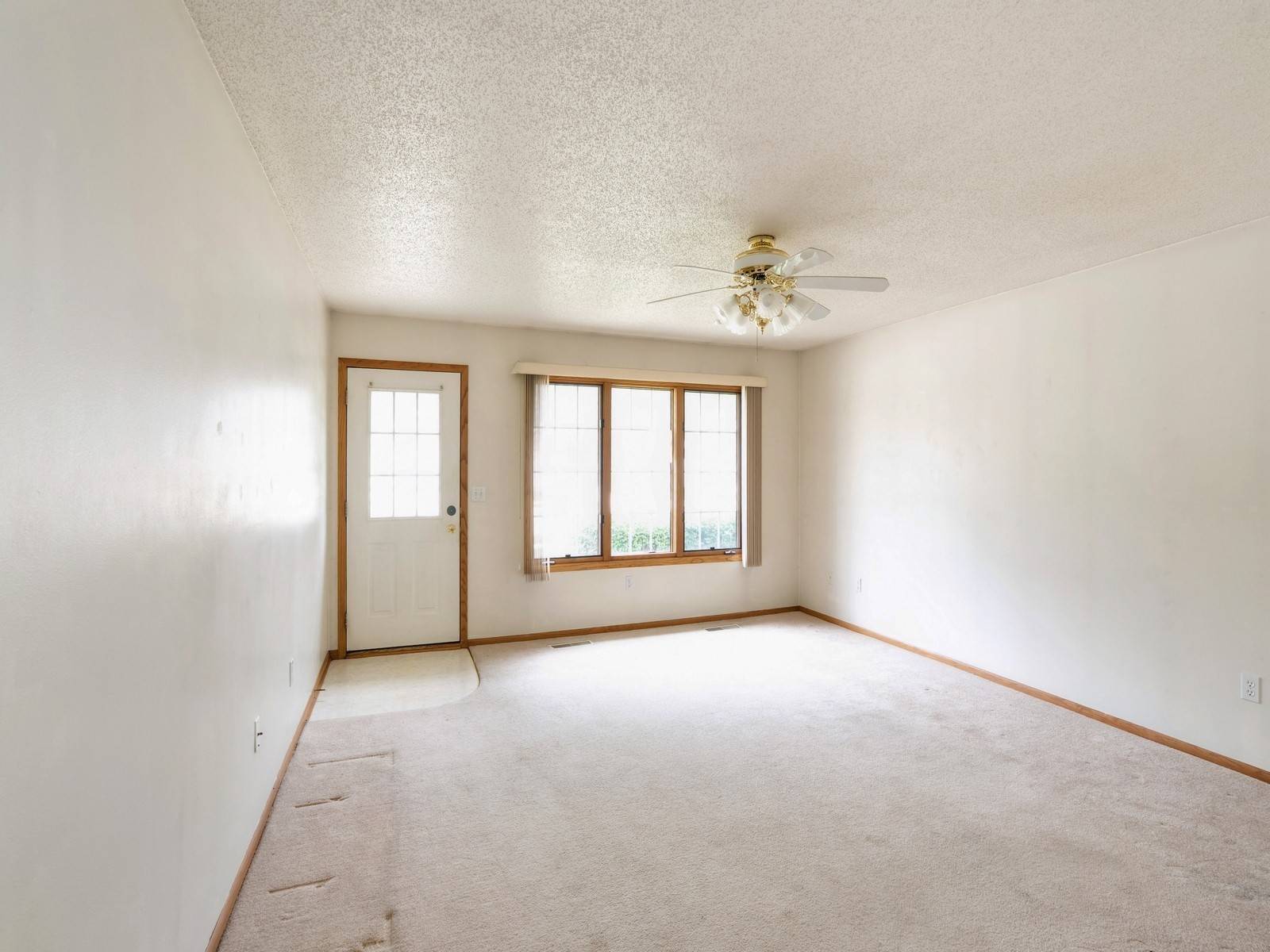 Altoona, IA 50009,345 13th Avenue SW #17
