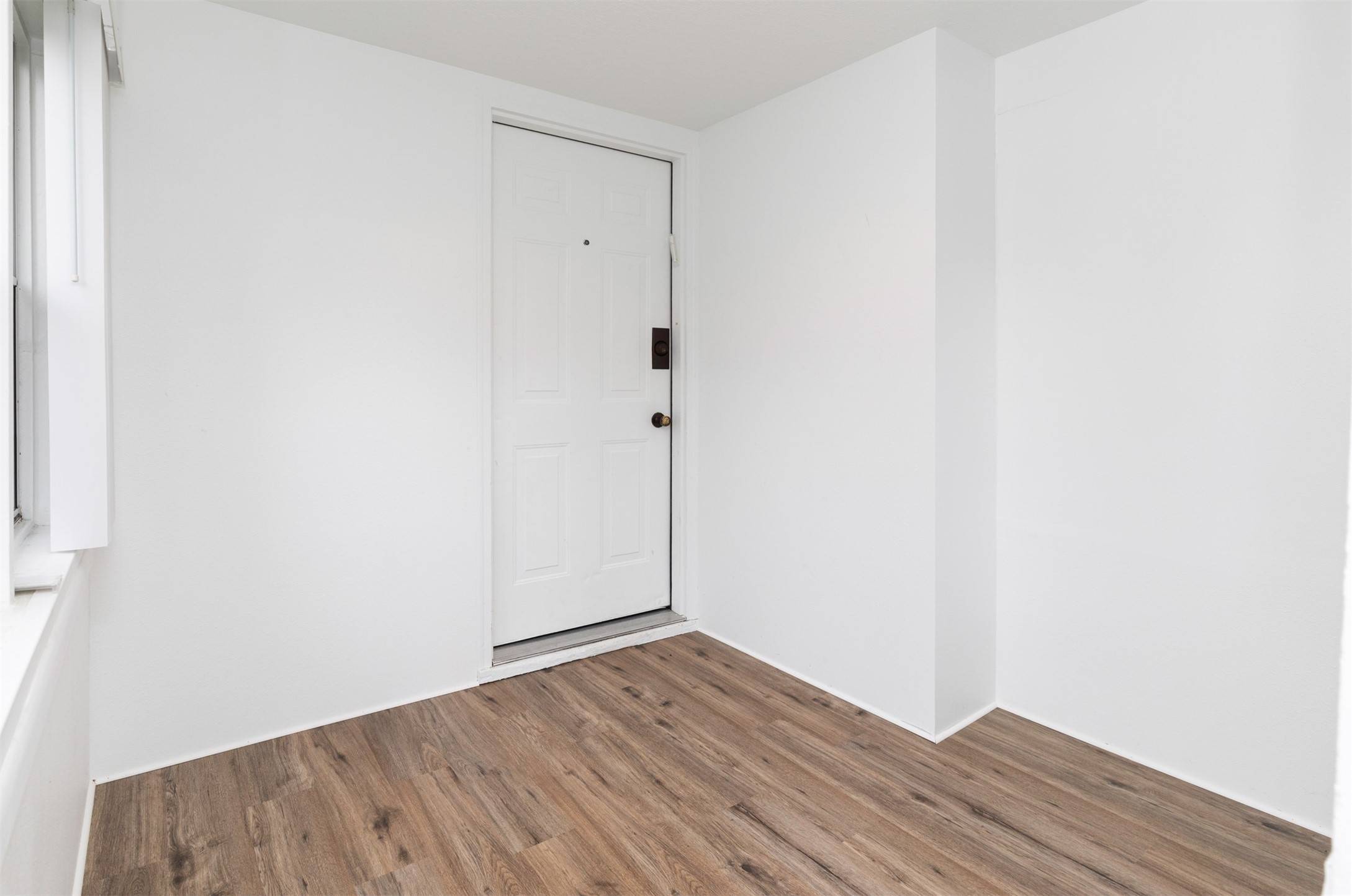 Des Moines, IA 50315,5812 SW 5th Street