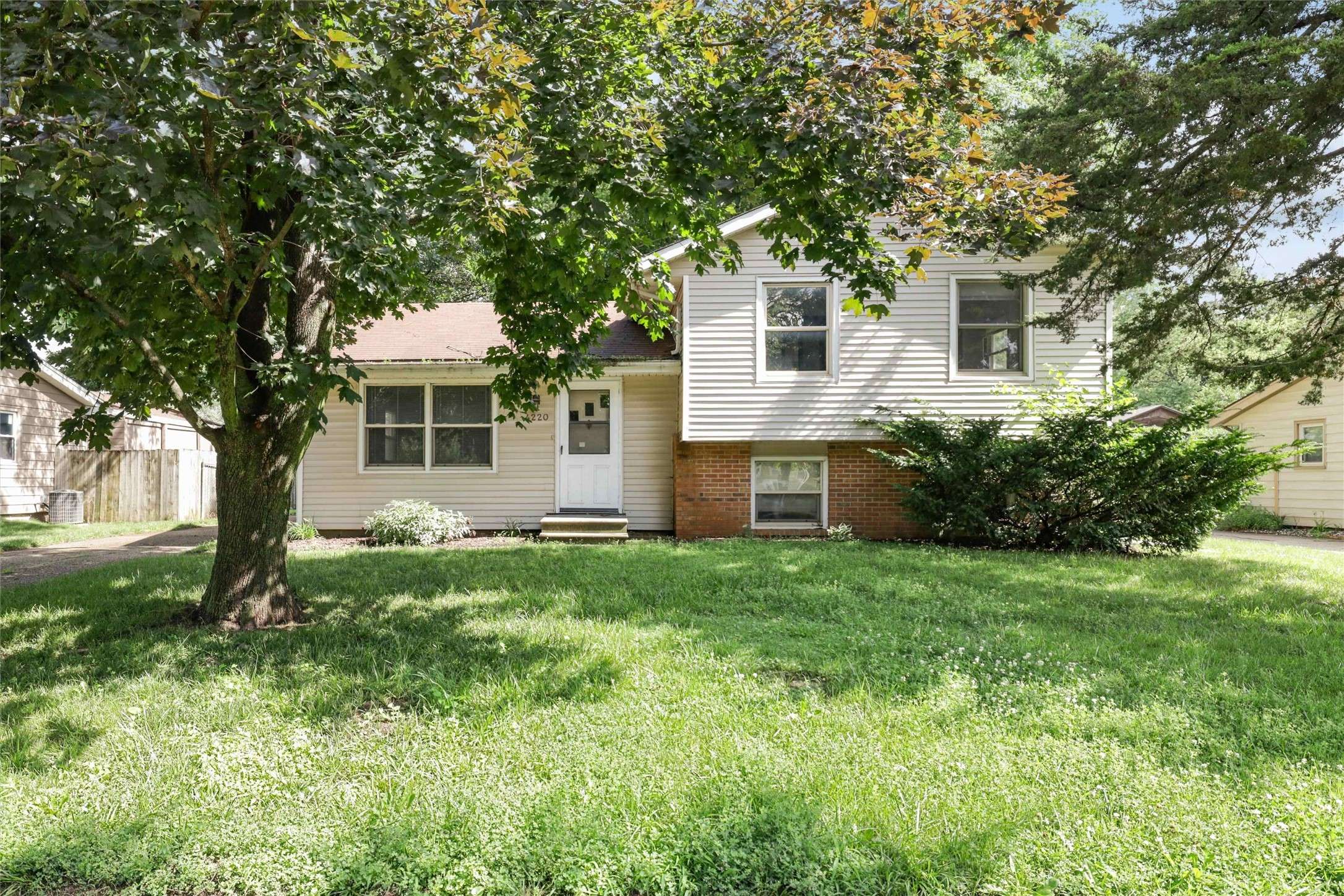 Des Moines, IA 50317,4220 Wilson Avenue