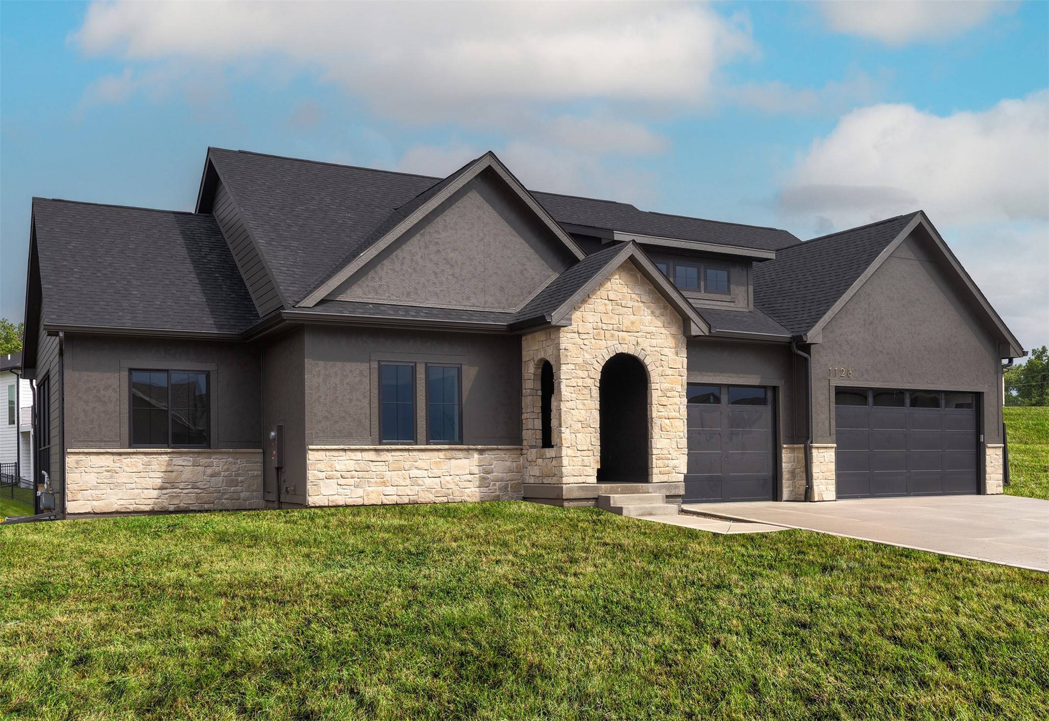 Grimes, IA 50111,1128 NW 29th Court