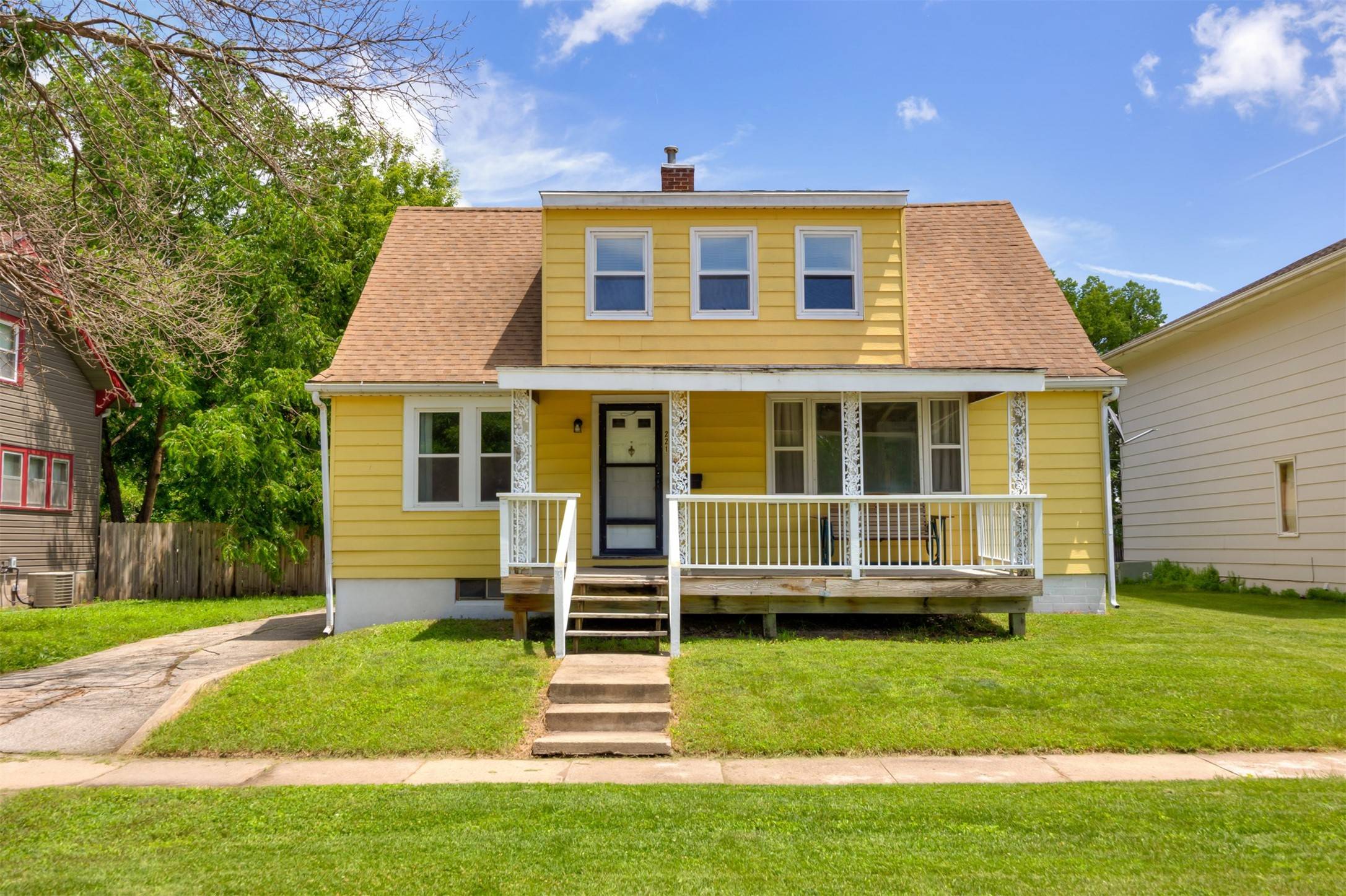 West Des Moines, IA 50265,221 9th Street