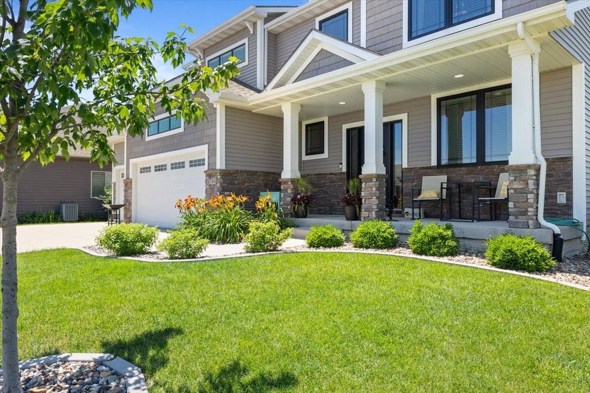 Ankeny, IA 50023,1704 NW Ridge Road