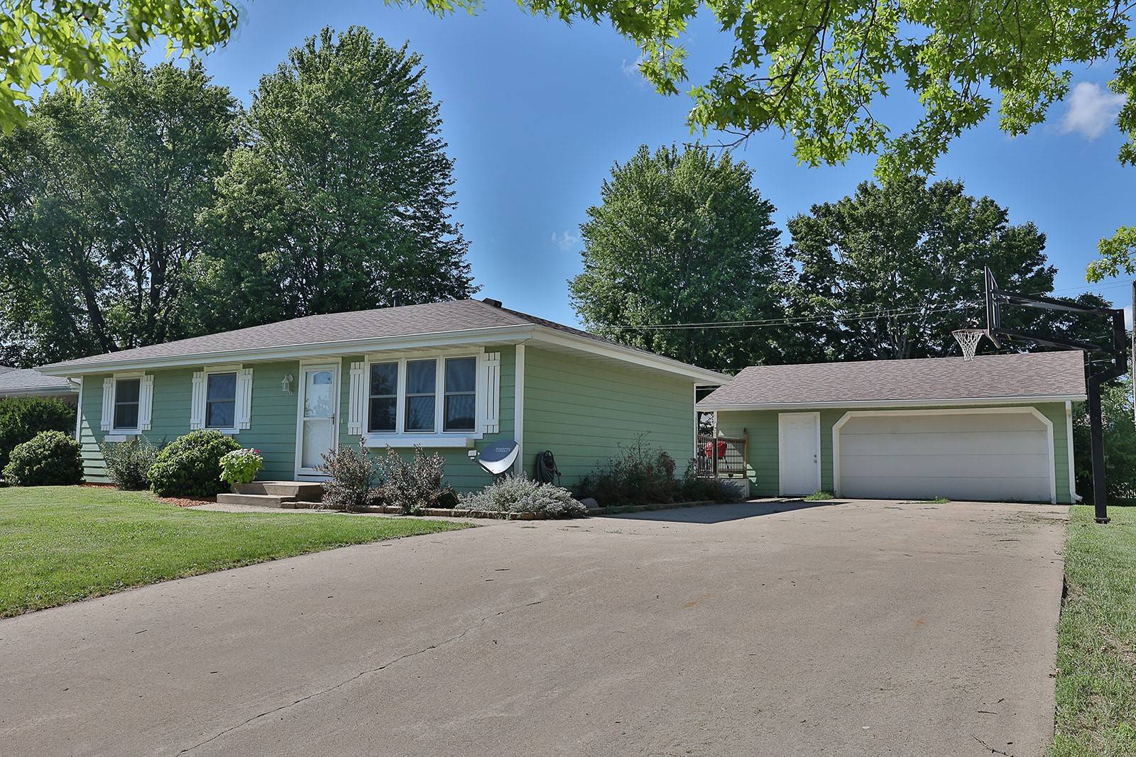 Monroe, IA 50170,203 W Pleasant Street