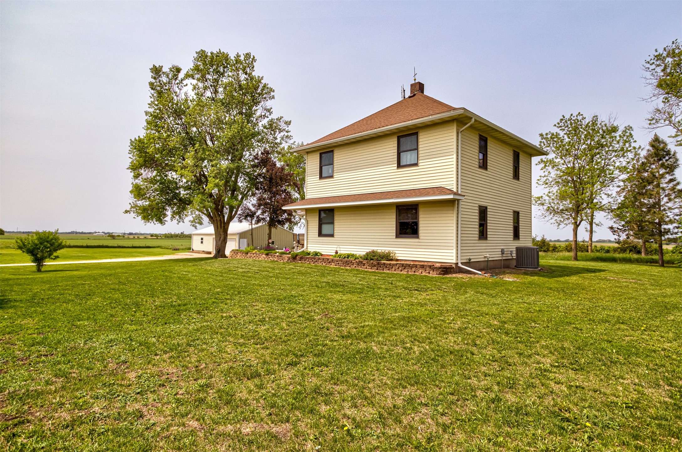 Boone, IA 50036,731 Q Avenue
