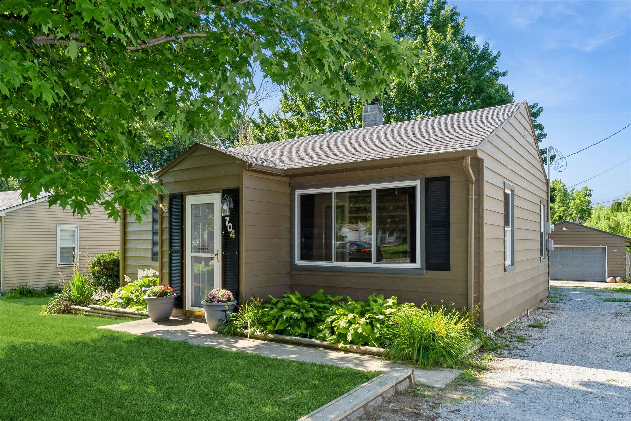 Norwalk, IA 50211,704 Lewis Avenue