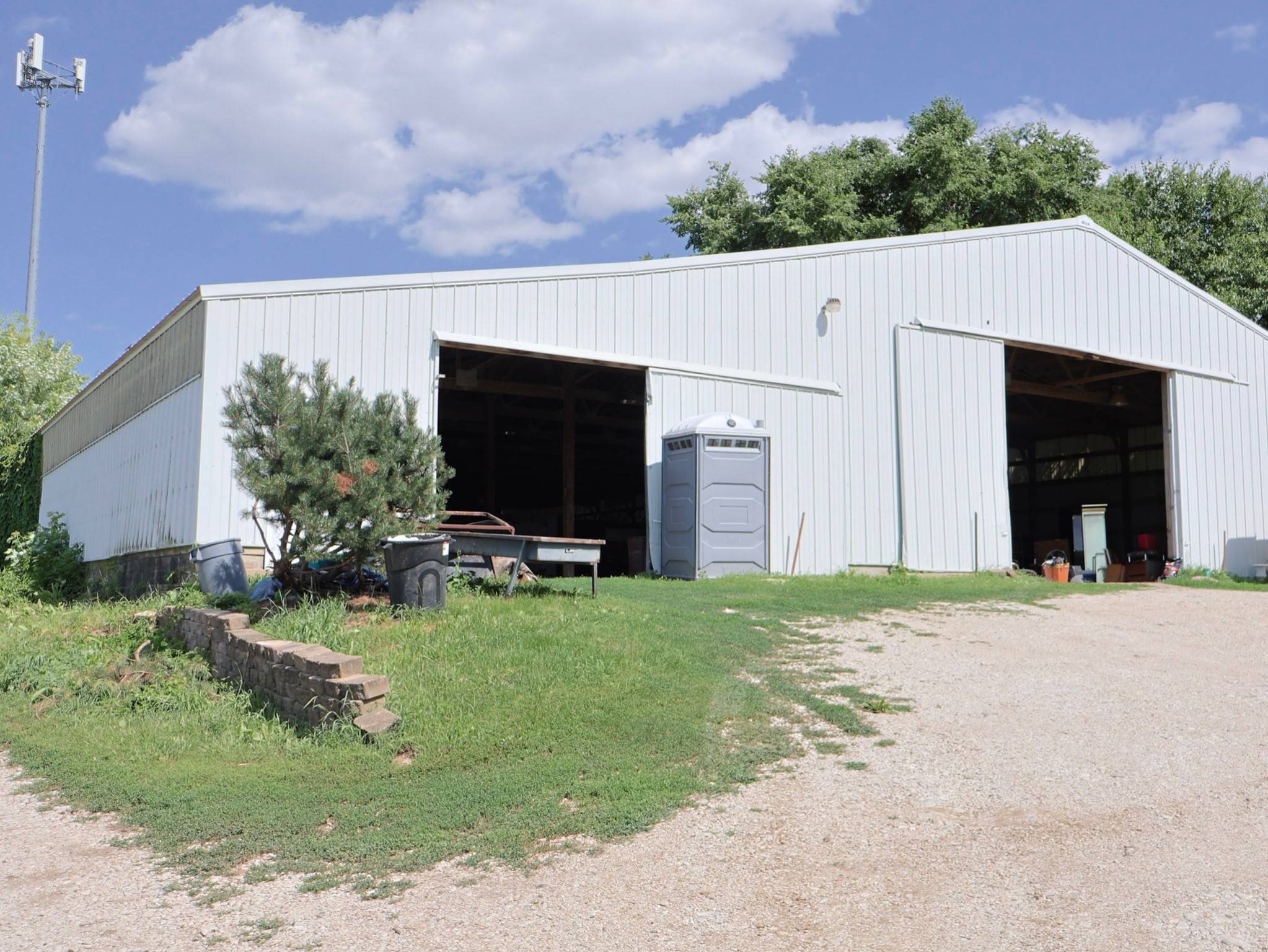 Des Moines, IA 50320,8753 SW 9th Street