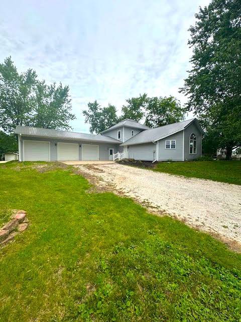 Ogden, IA 50212,426 N 1st Street