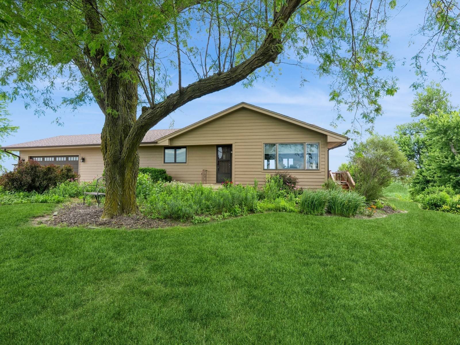 Newton, IA 50208,1246 N 75th Avenue W