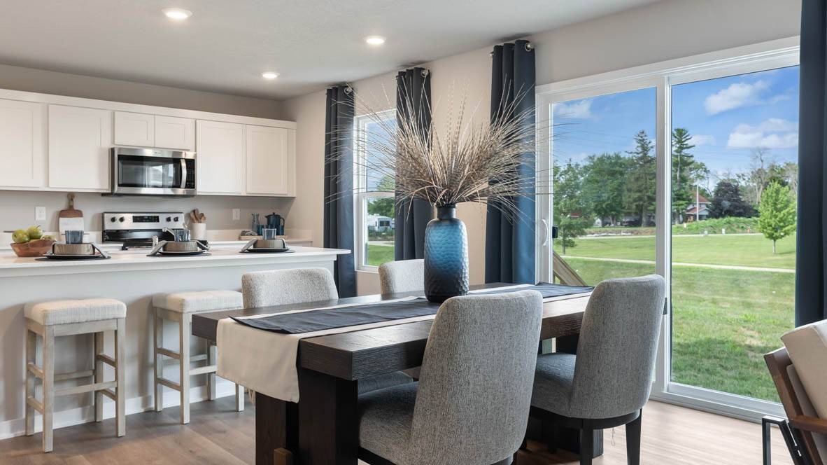 Des Moines, IA 50317,2820 Brook View Drive