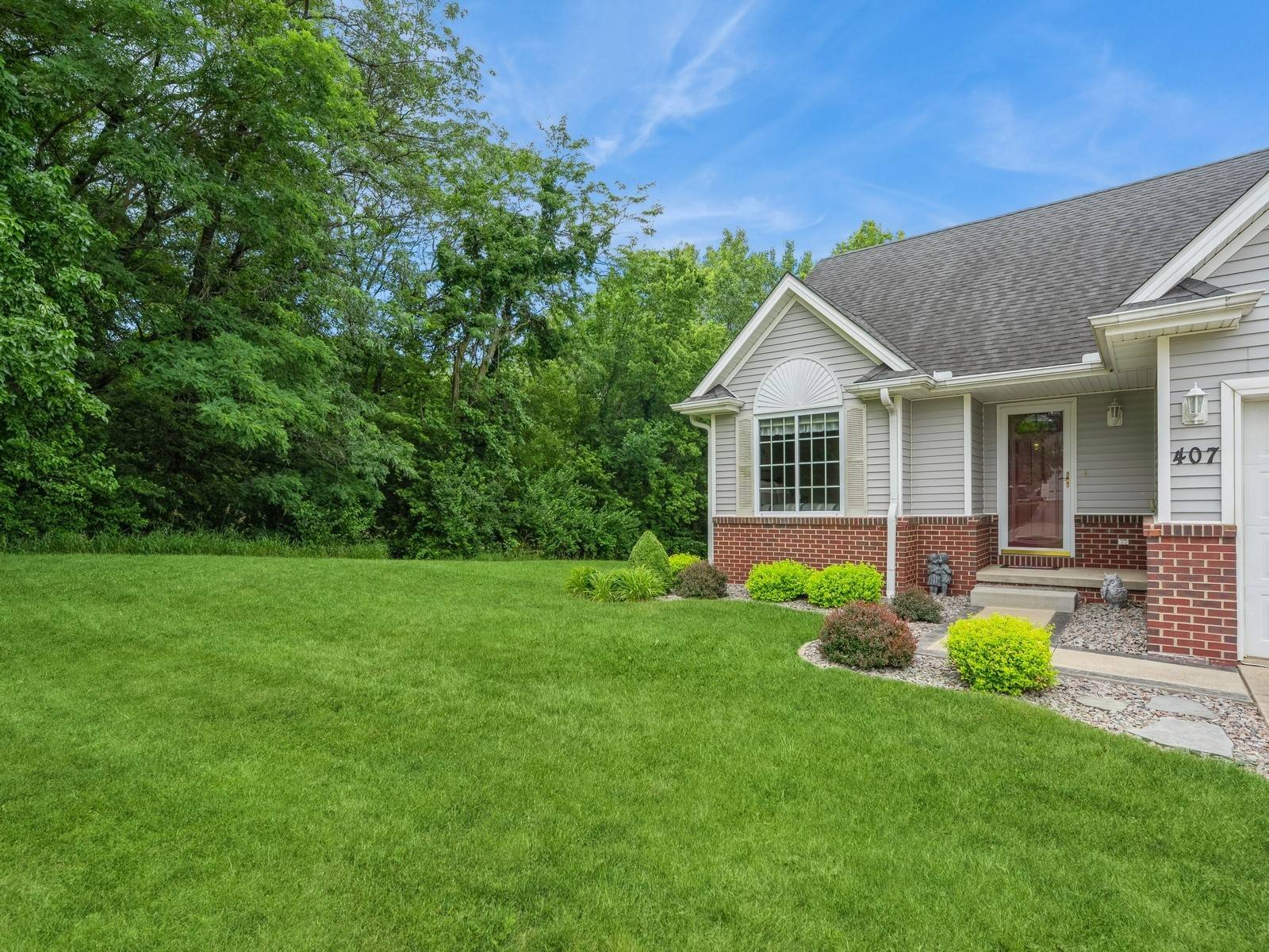 Indianola, IA 50125,407 E 14th Place