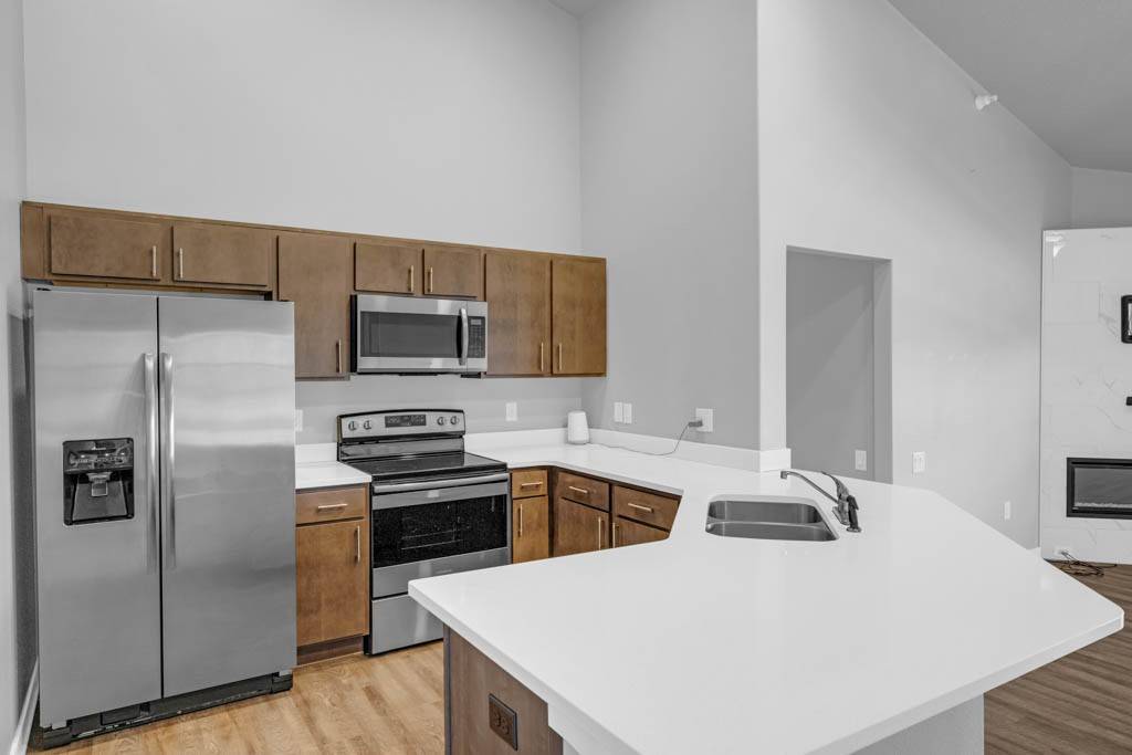 Ankeny, IA 50021,2503 NE Oak Drive #8