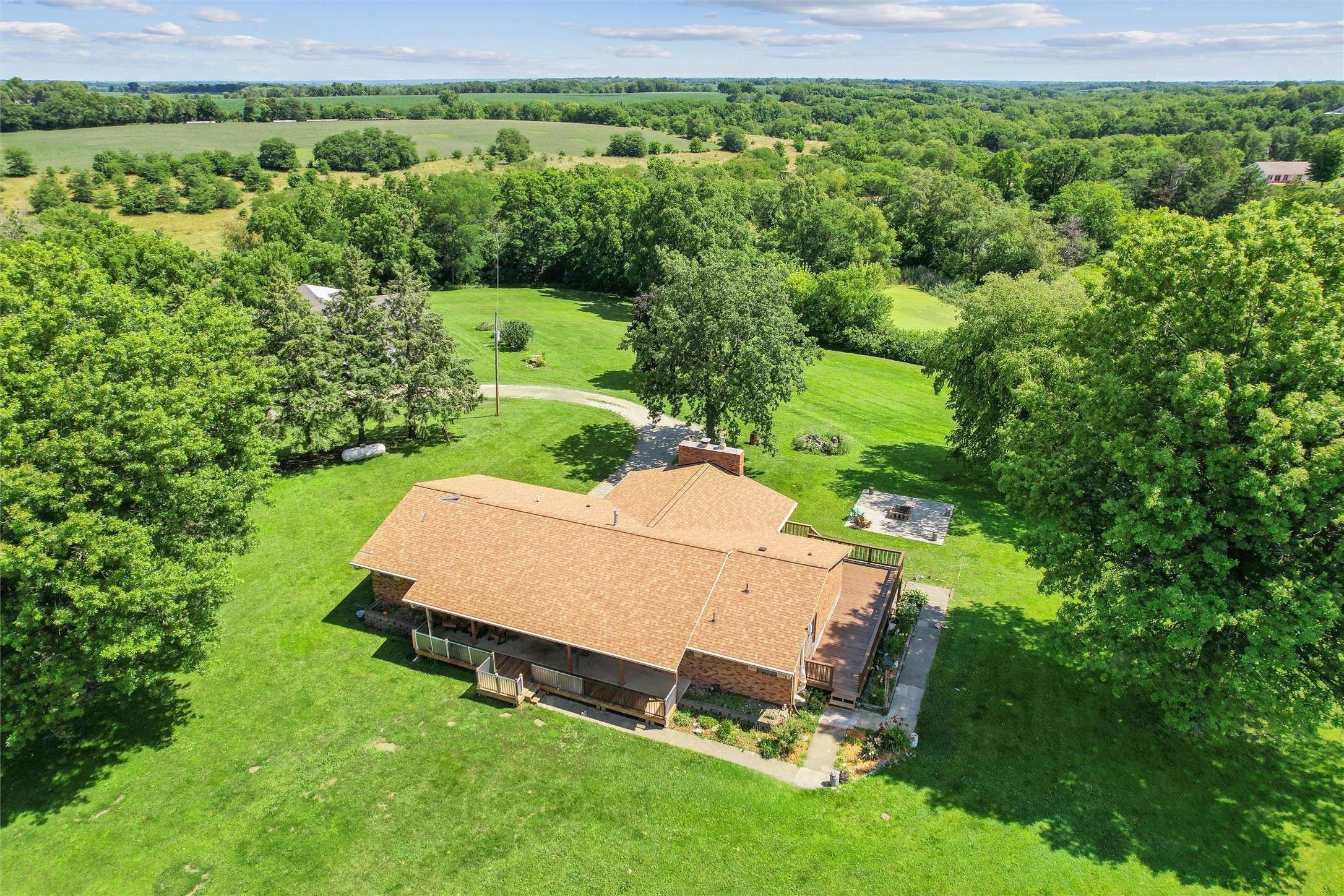 Indianola, IA 50125,7133 155th Avenue