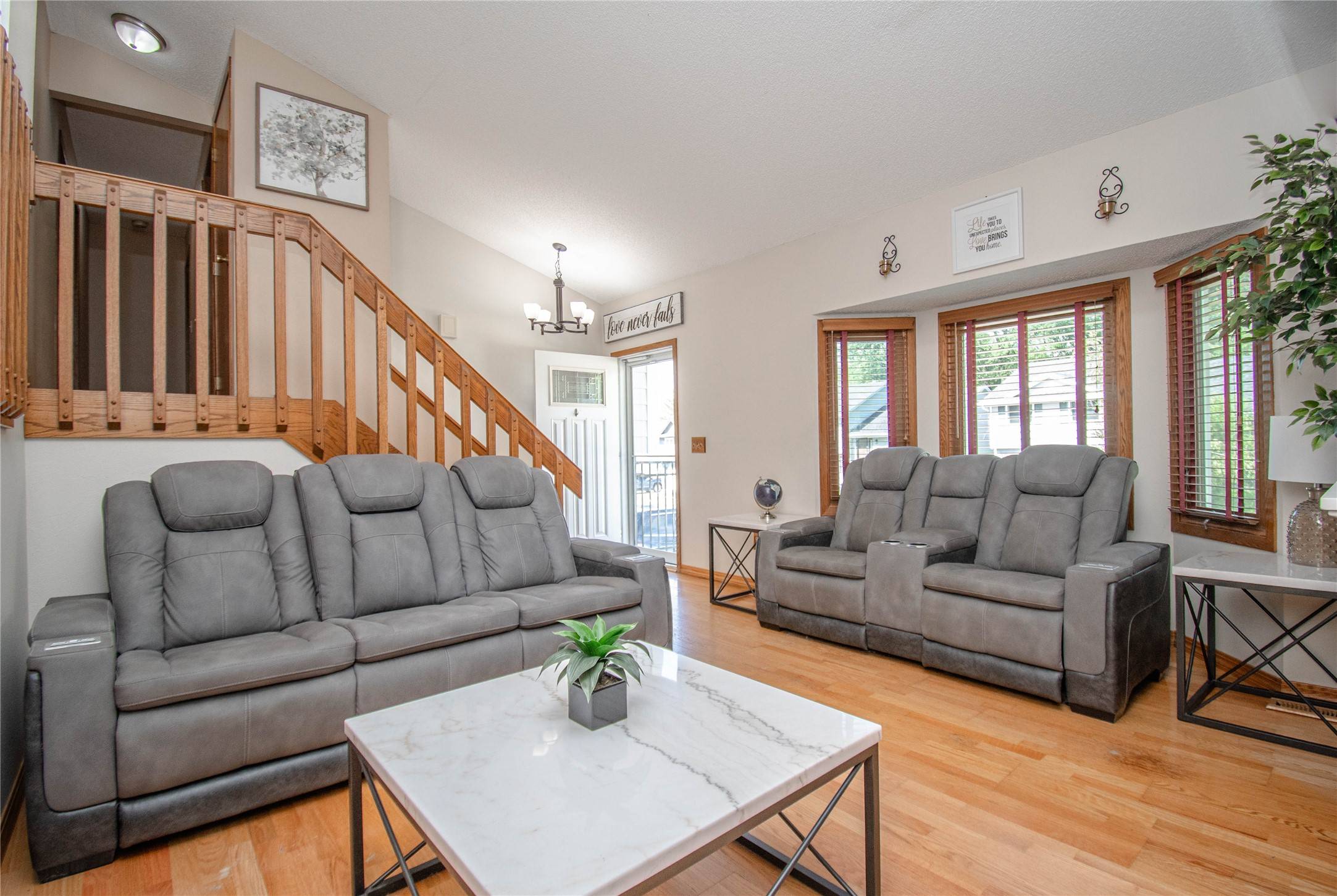 Des Moines, IA 50315,5420 SW 13th Street