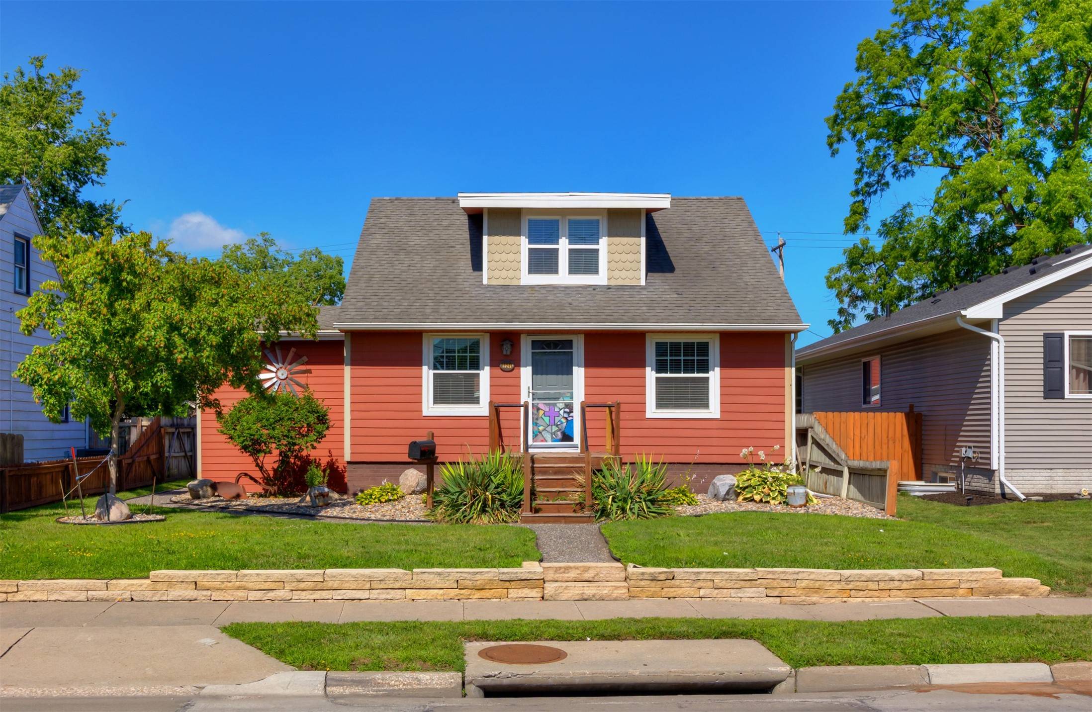 West Des Moines, IA 50265,524 1st Street